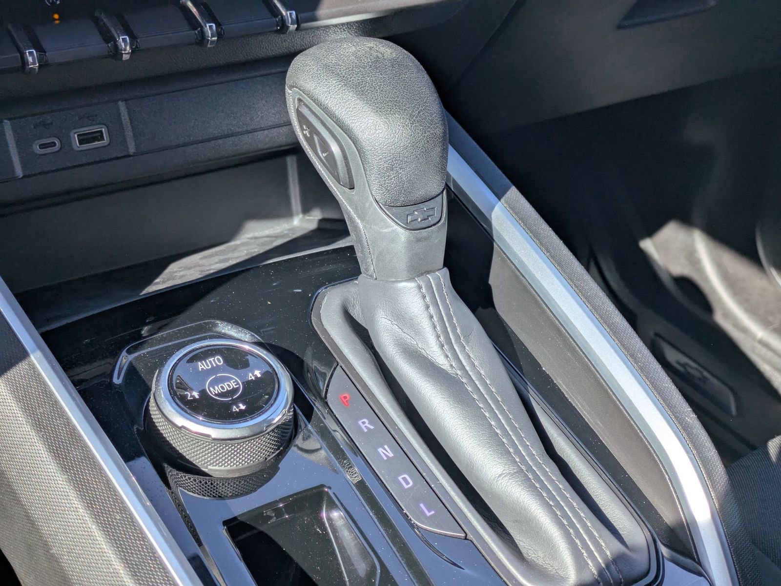 Thumbnail: 2023 Chevrolet Colorado - 30