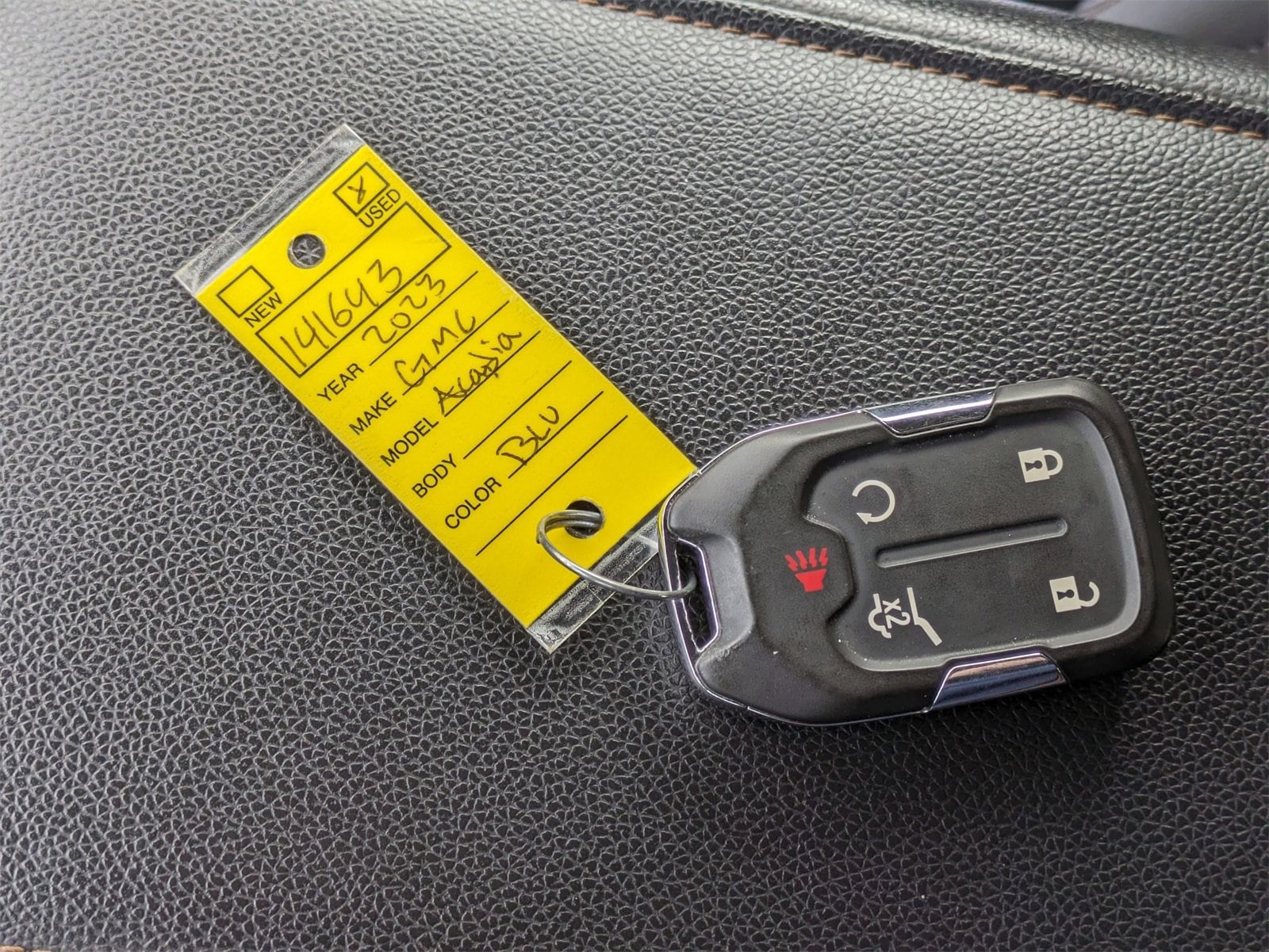 Thumbnail: 2023 GMC Acadia - 35