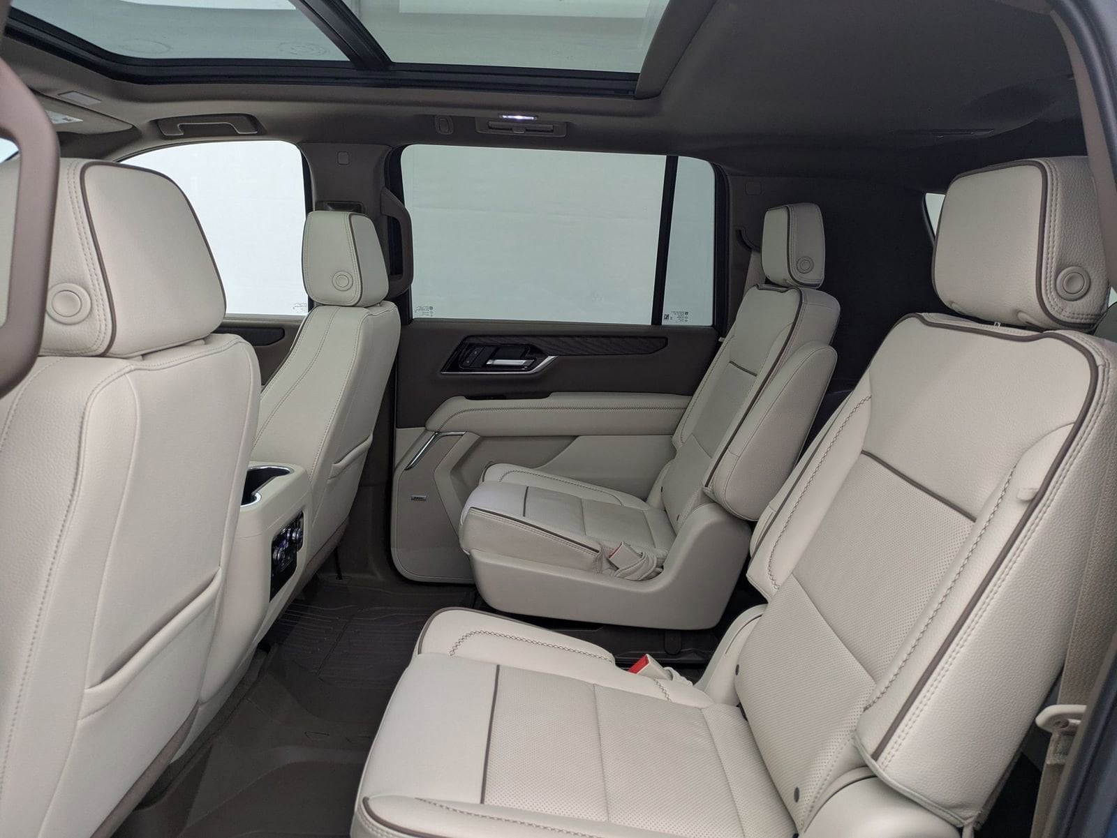 Thumbnail: 2025 GMC Yukon XL - 20
