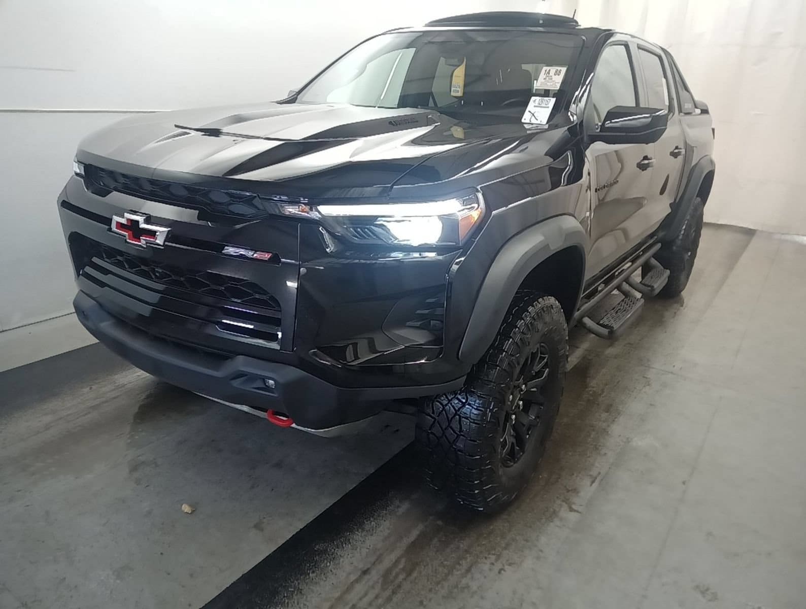 2025 Chevrolet Colorado ZR2 Crew Cab Short Box 4x4's photo