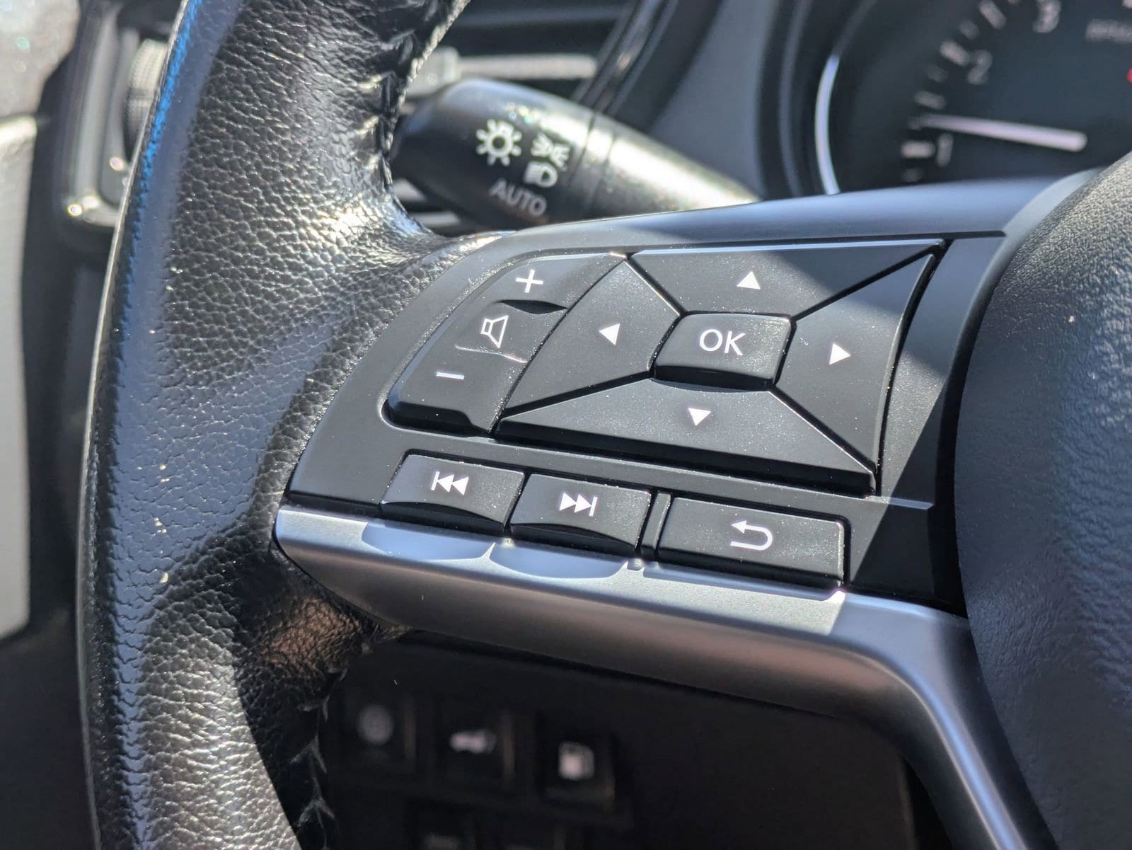 Thumbnail: 2020 Nissan Rogue - 23
