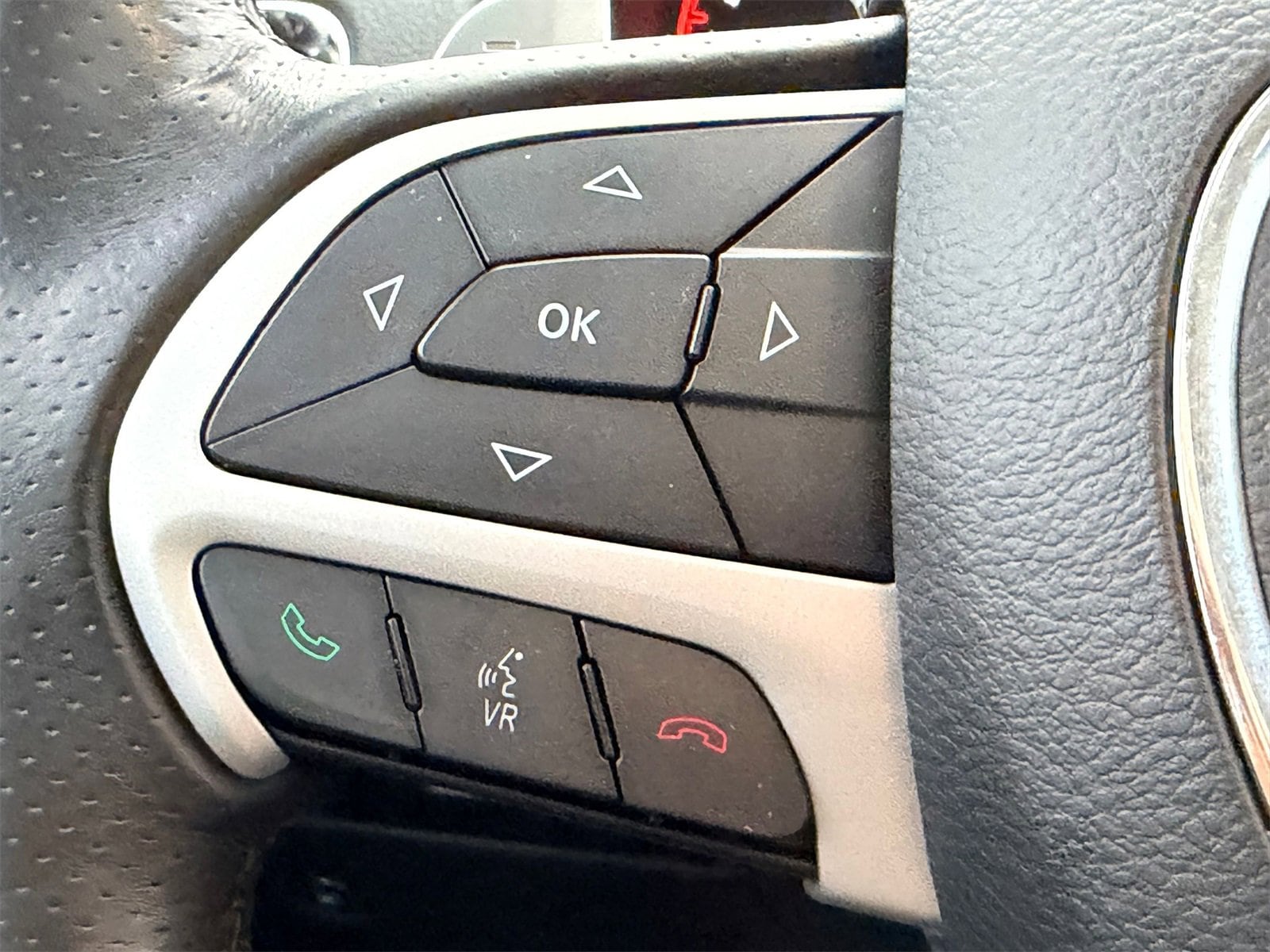 Thumbnail: 2016 Dodge Durango - 24