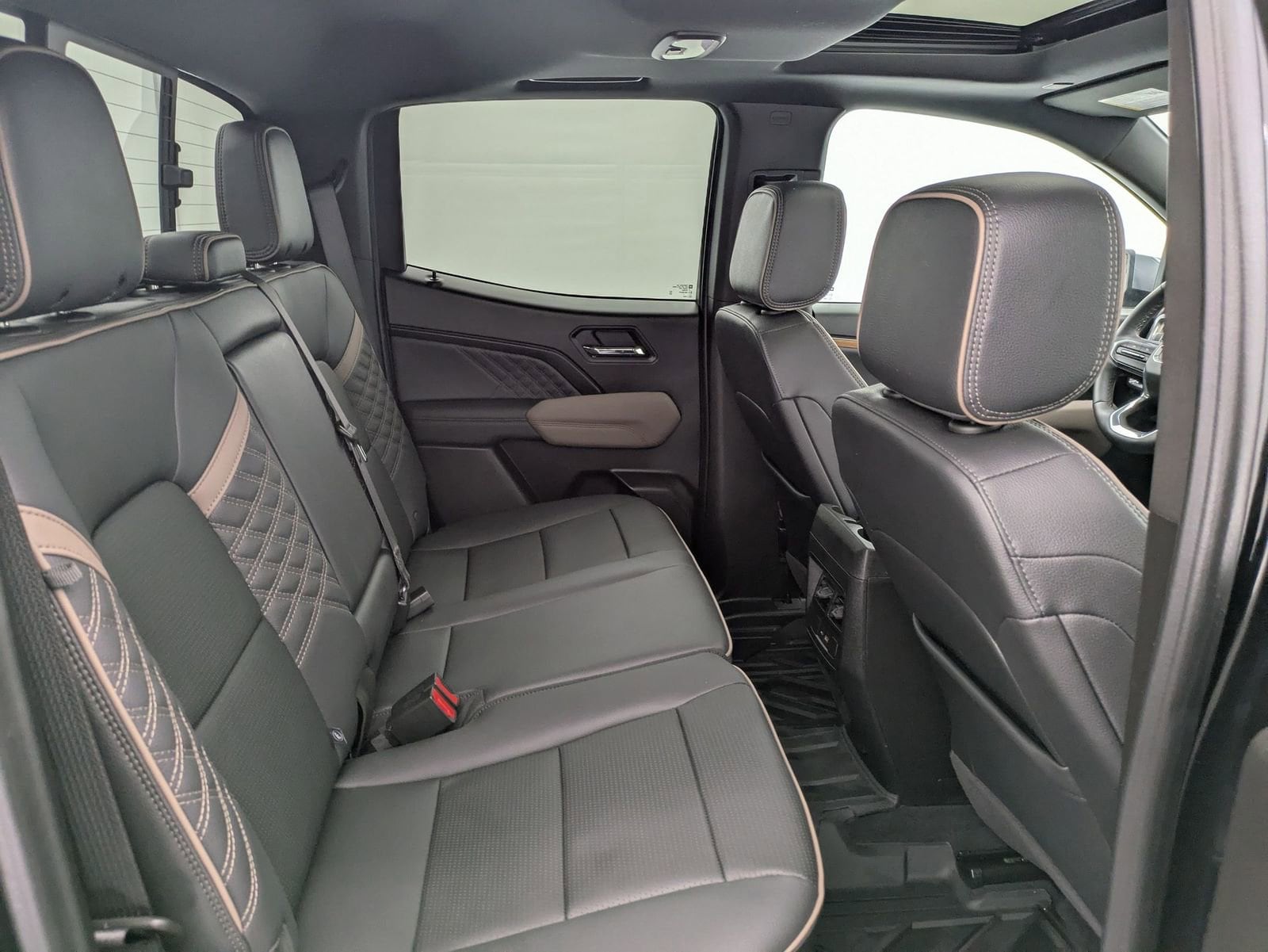Thumbnail: 2025 GMC Canyon - 21