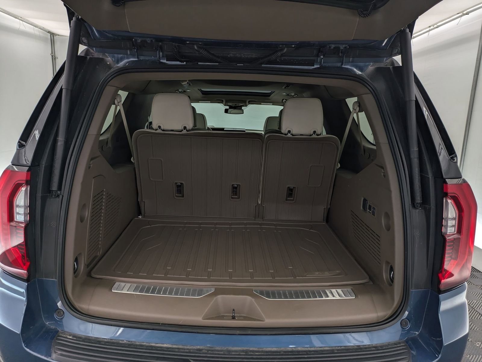 Thumbnail: 2025 GMC Yukon XL - 33