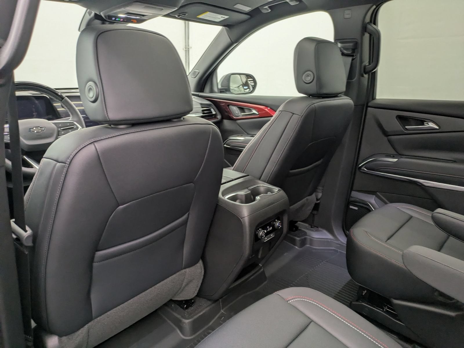 Thumbnail: 2026 Chevrolet Traverse - 18