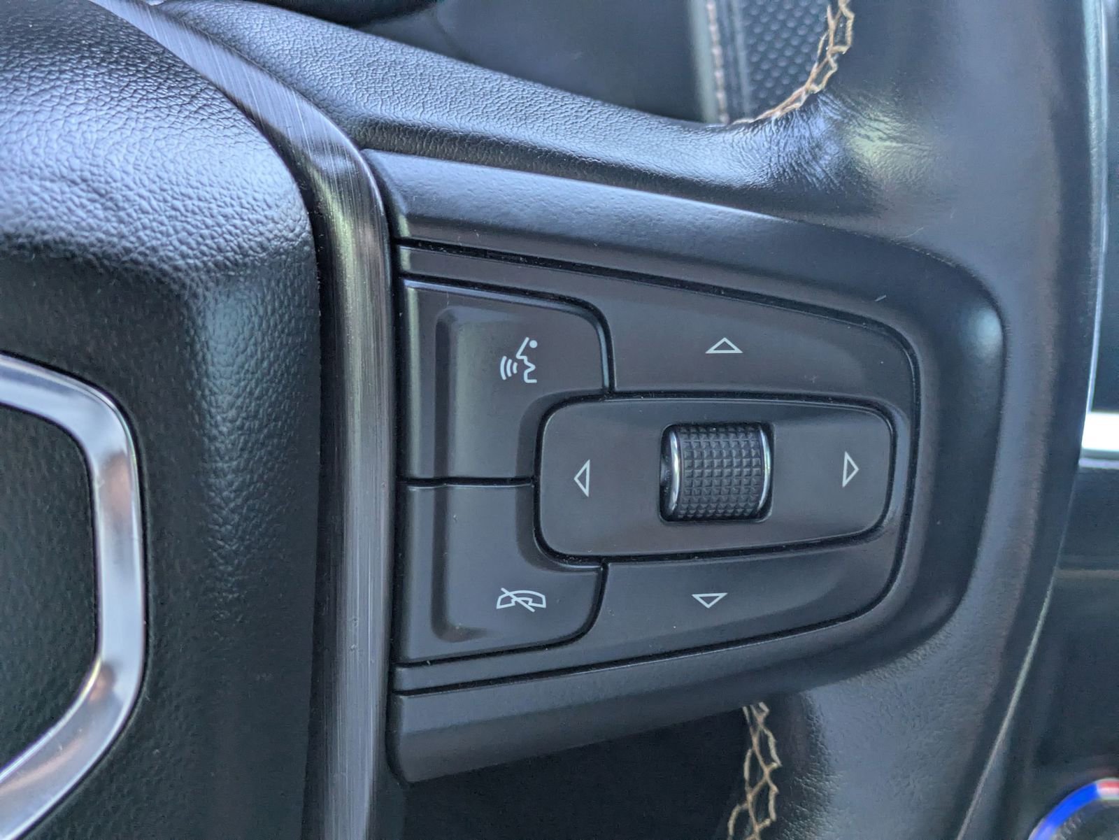 Thumbnail: 2021 GMC Yukon - 26