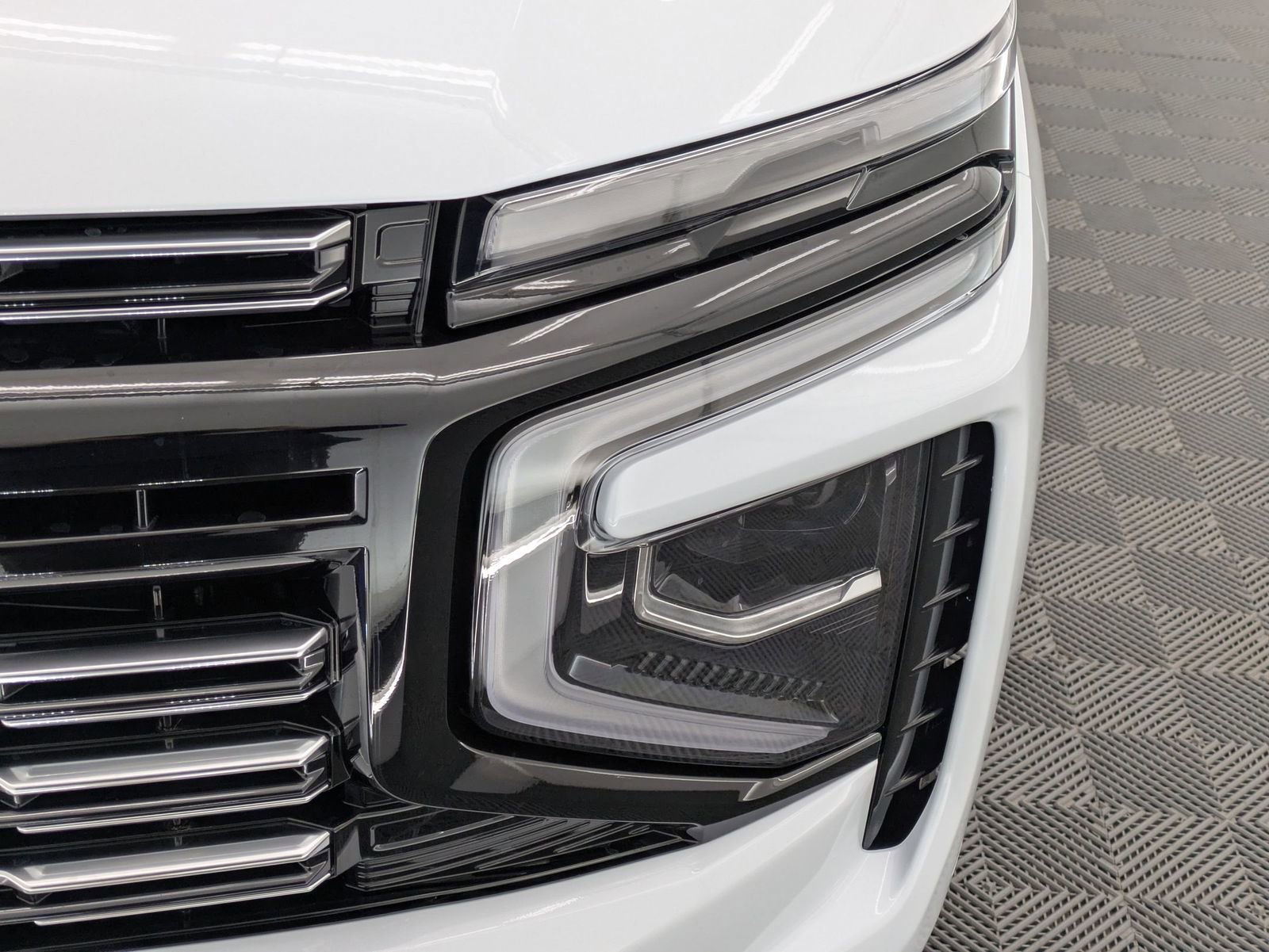 Thumbnail: 2026 Chevrolet Suburban - 10