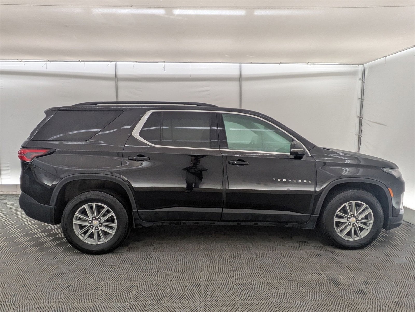 Thumbnail: 2023 Chevrolet Traverse - 7