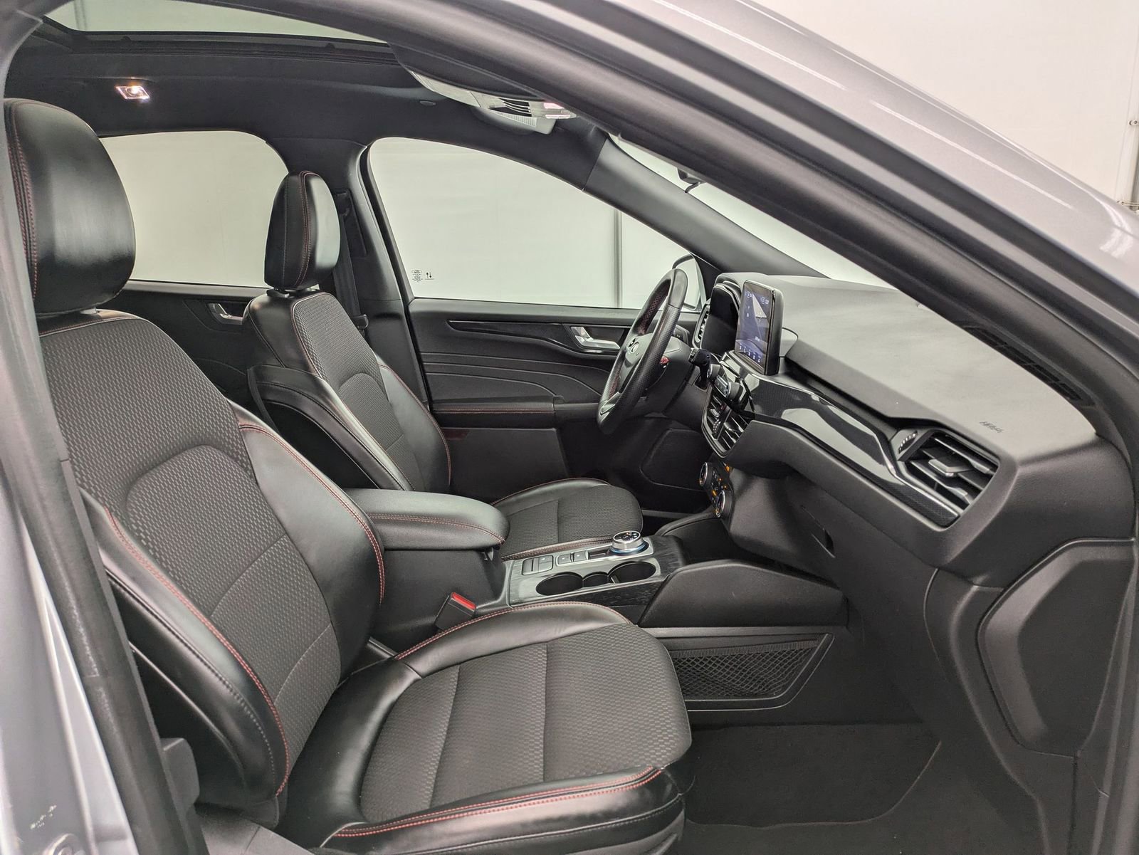 Thumbnail: 2023 Ford Escape - 21