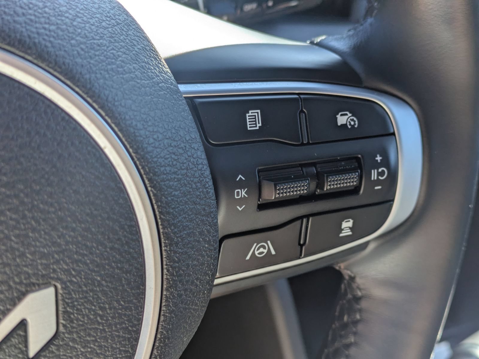 Thumbnail: 2024 Kia Sportage - 25