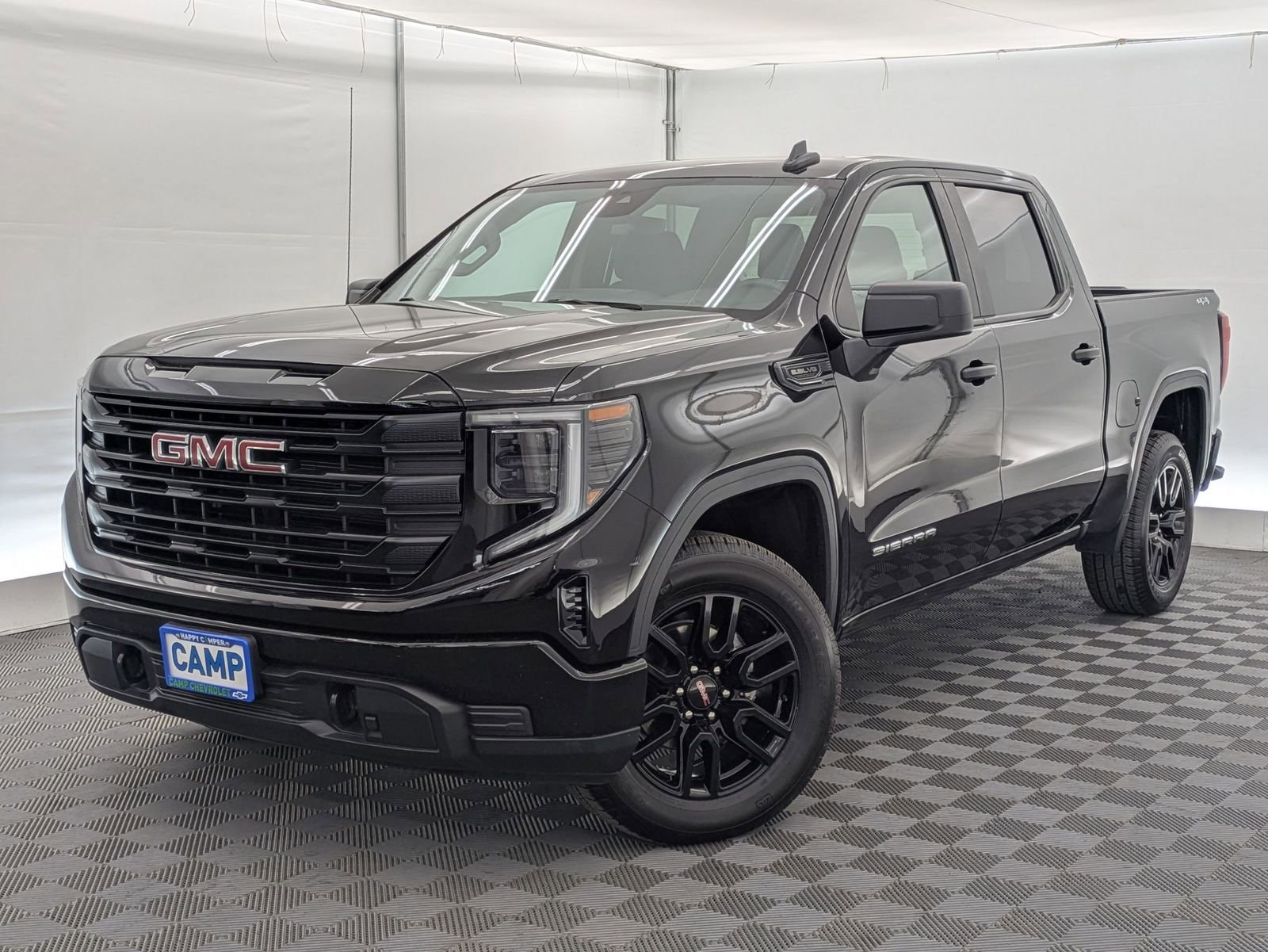 2024 GMC Sierra Pro 4WD Crew Cab Short Box's photo