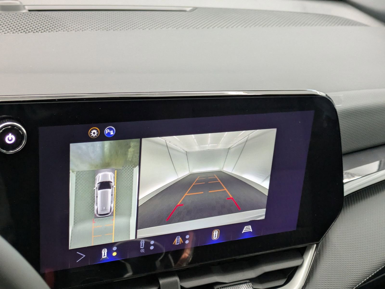 Thumbnail: 2026 Chevrolet Equinox - 27