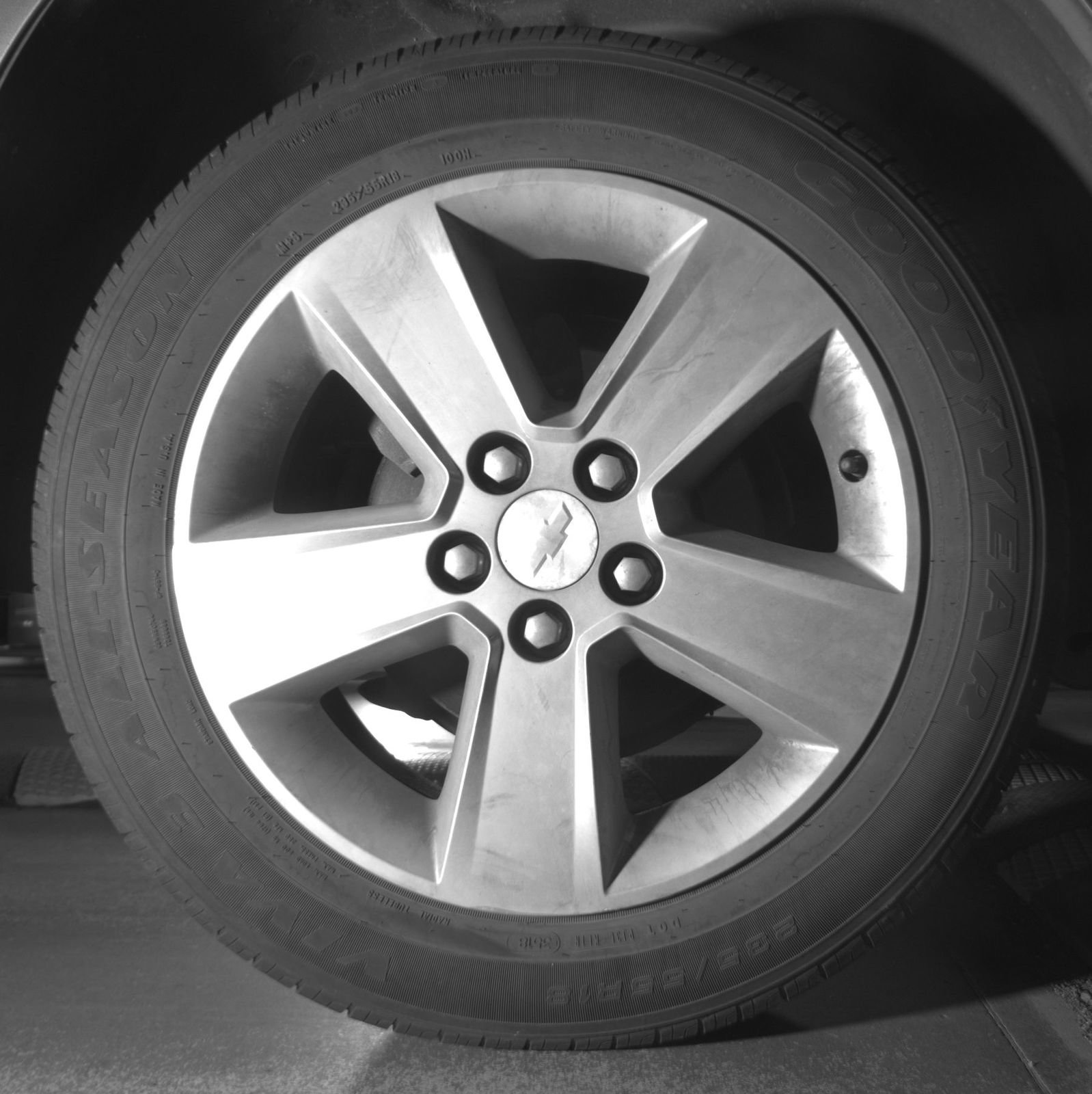 Thumbnail: 2012 Chevrolet Equinox - 6