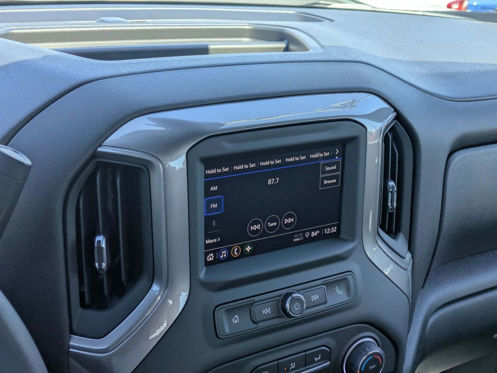 Thumbnail: 2026 Chevrolet Silverado 1500 - 28