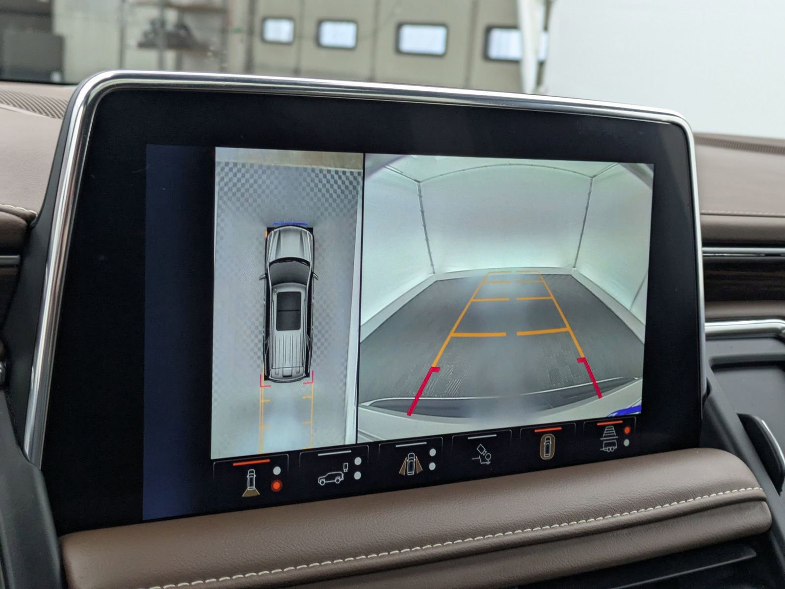 Thumbnail: 2024 Chevrolet Tahoe - 30