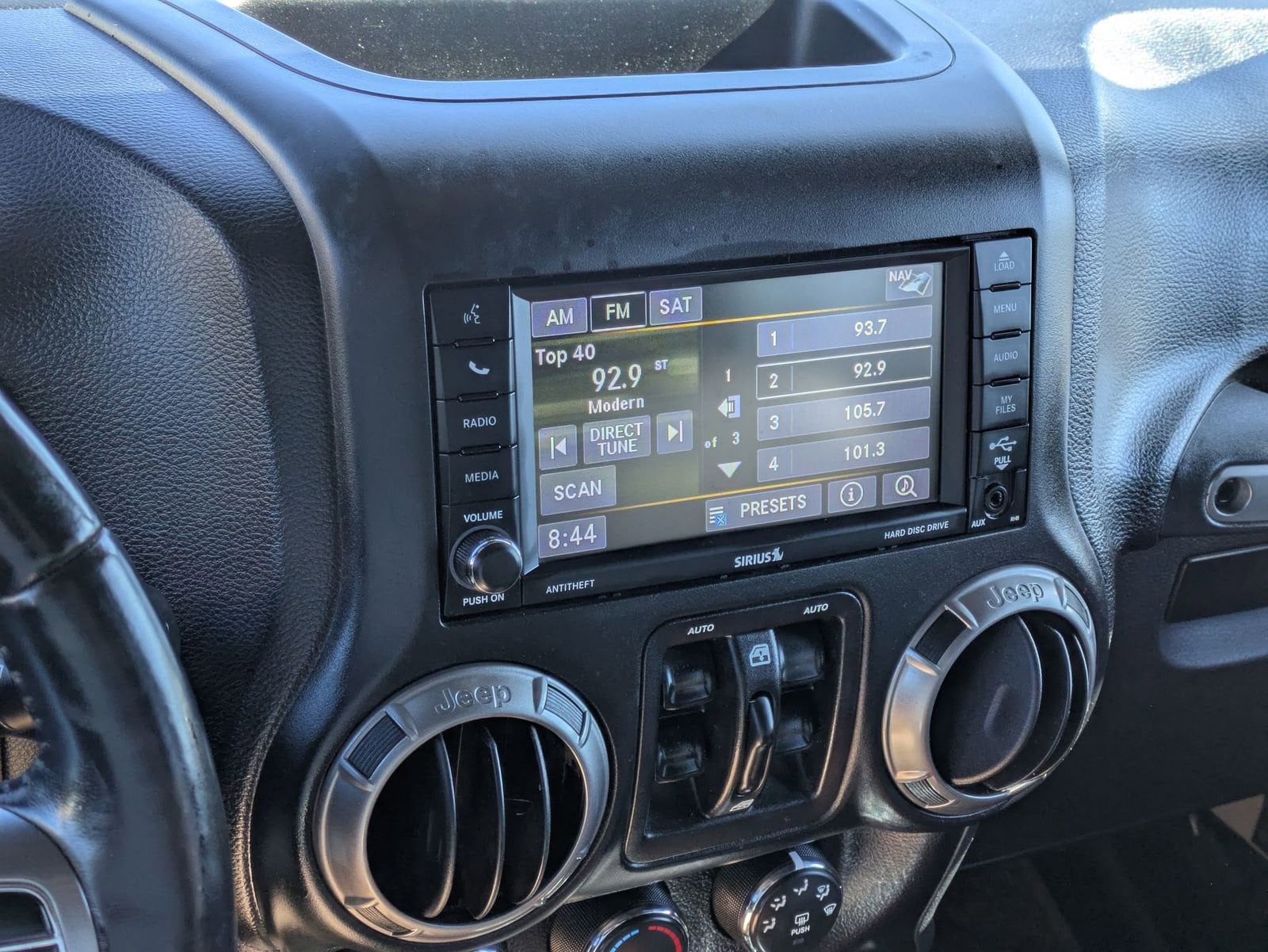 Thumbnail: 2018 Jeep Wrangler - 26