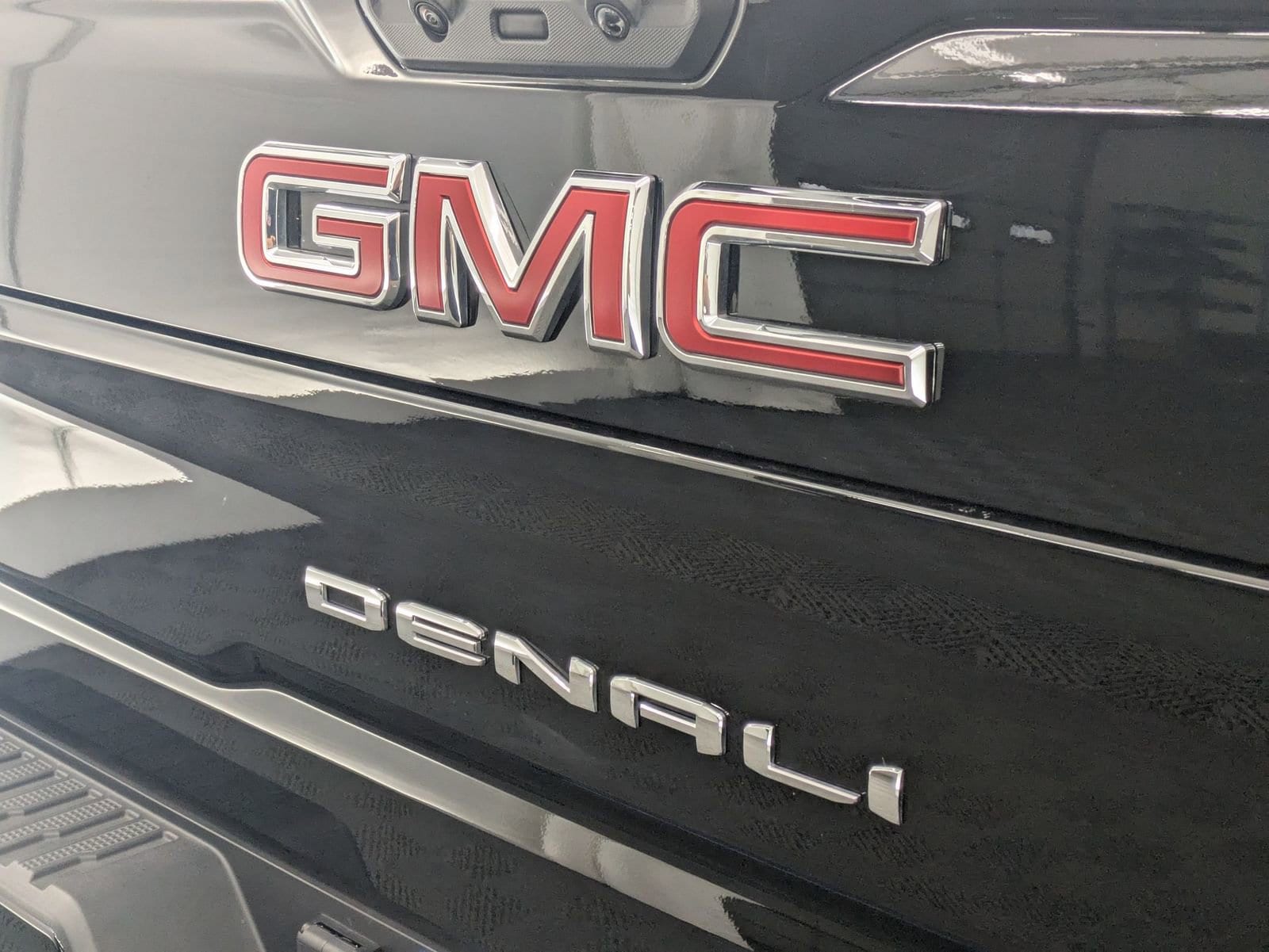 Thumbnail: 2025 GMC Sierra 2500 - 13