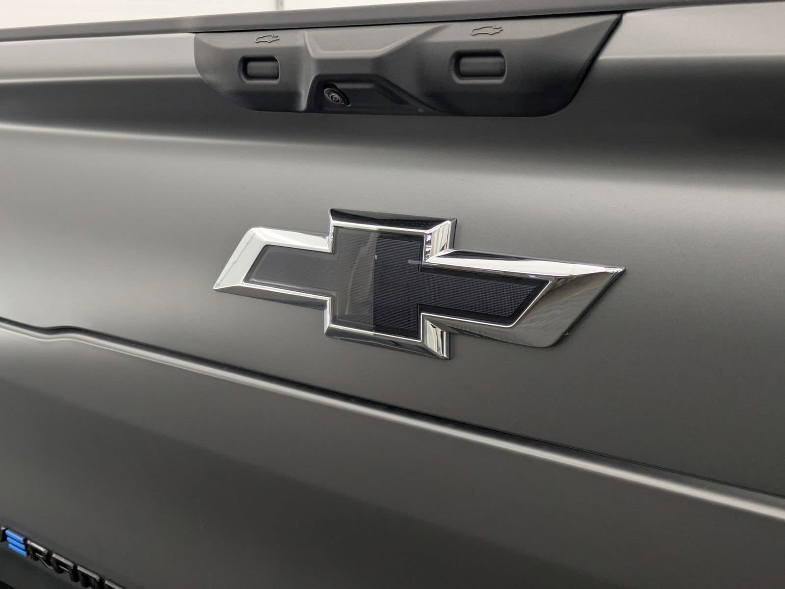 Thumbnail: 2026 Chevrolet Silverado EV - 12