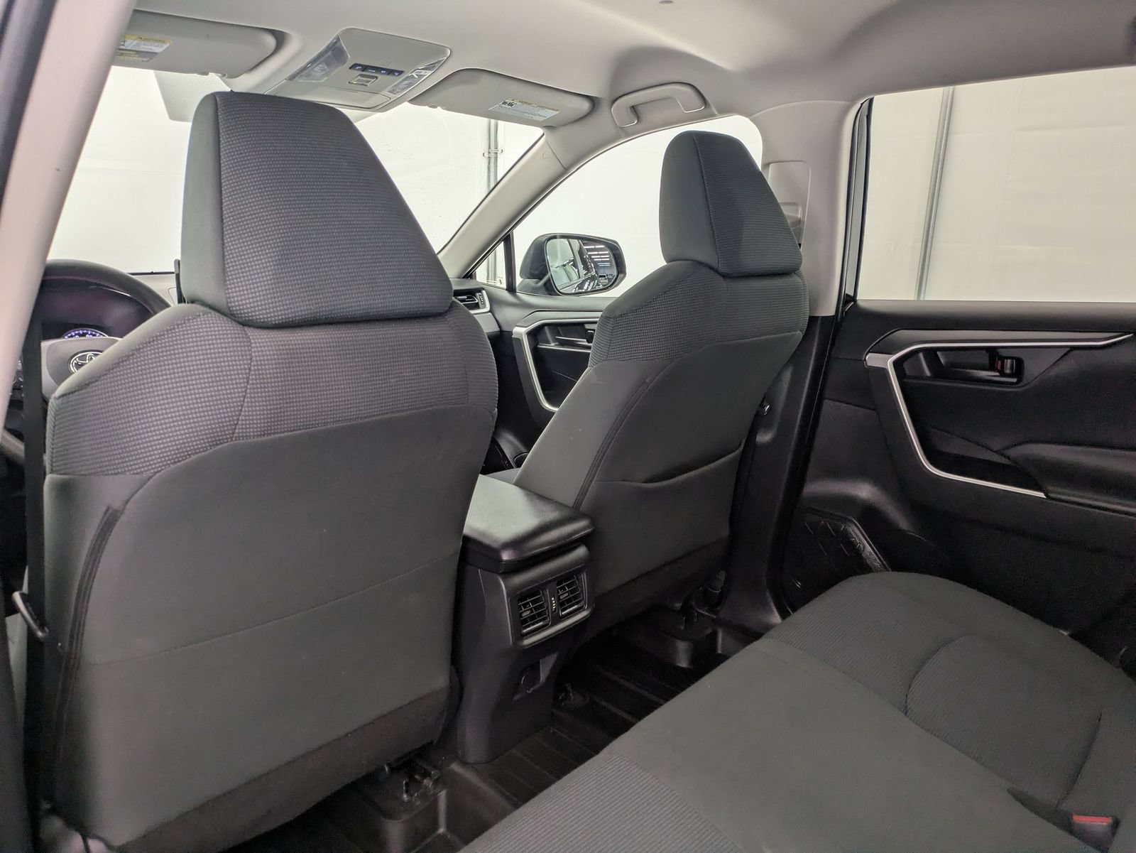 Thumbnail: 2022 Toyota RAV4 - 19