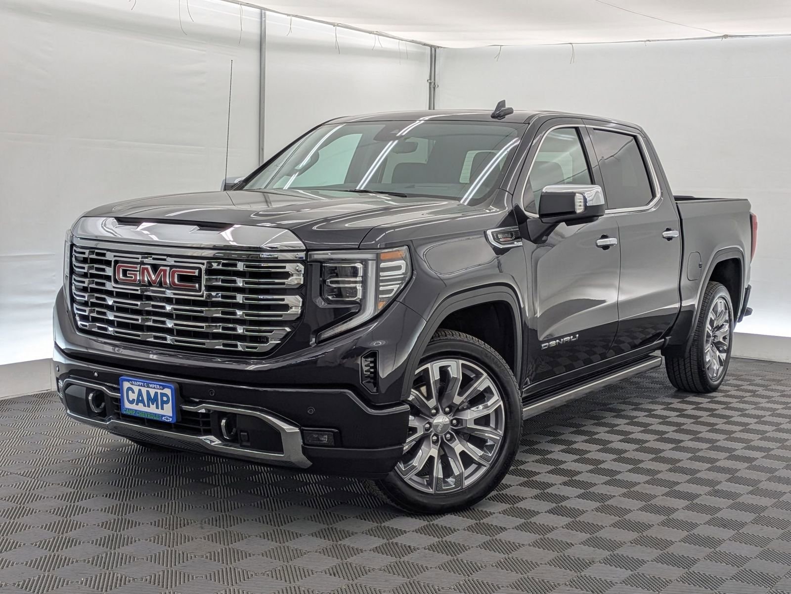 2024 GMC Sierra Denali 4WD Crew Cab Short Box's photo