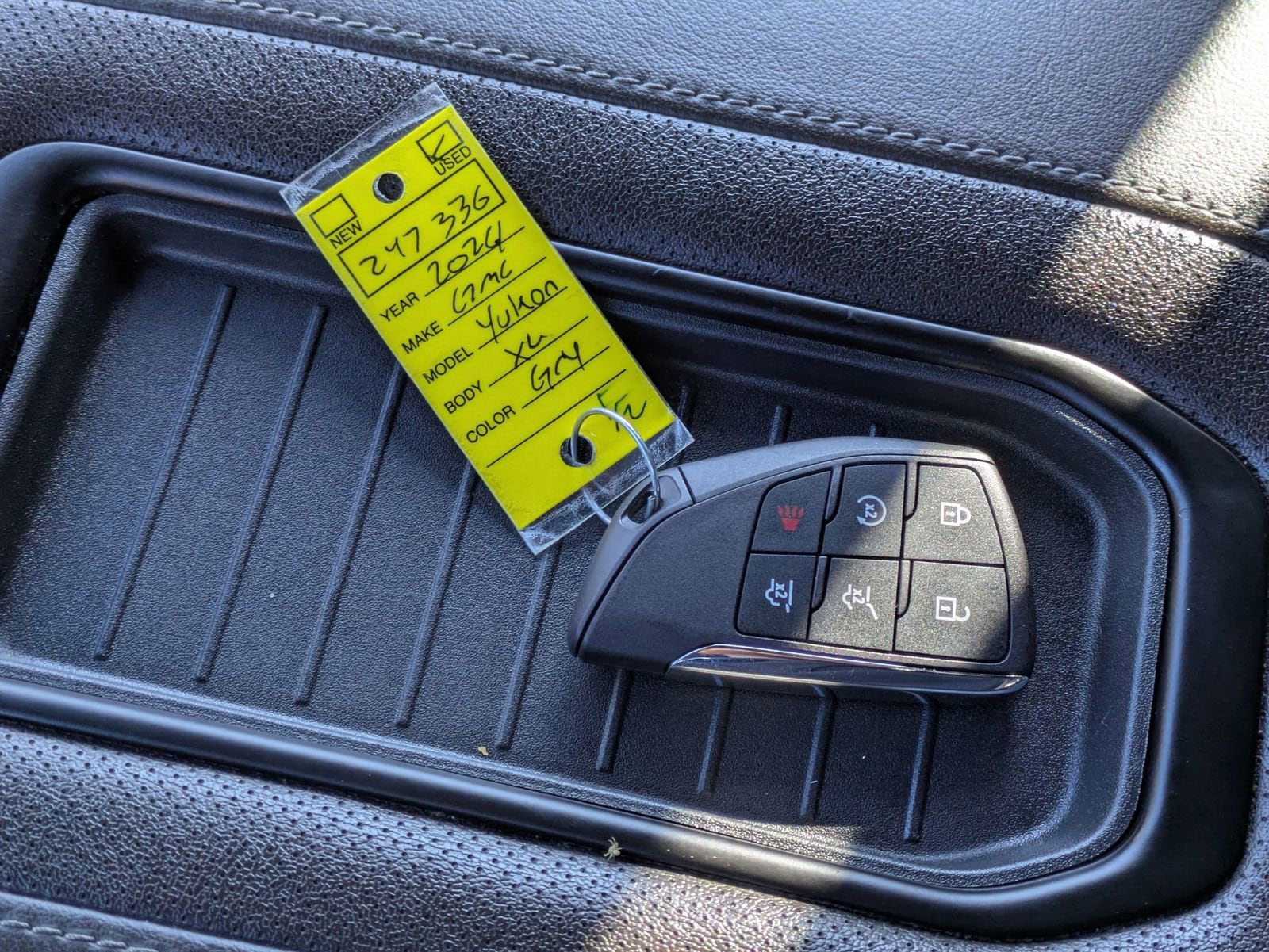 Thumbnail: 2024 GMC Yukon XL - 35