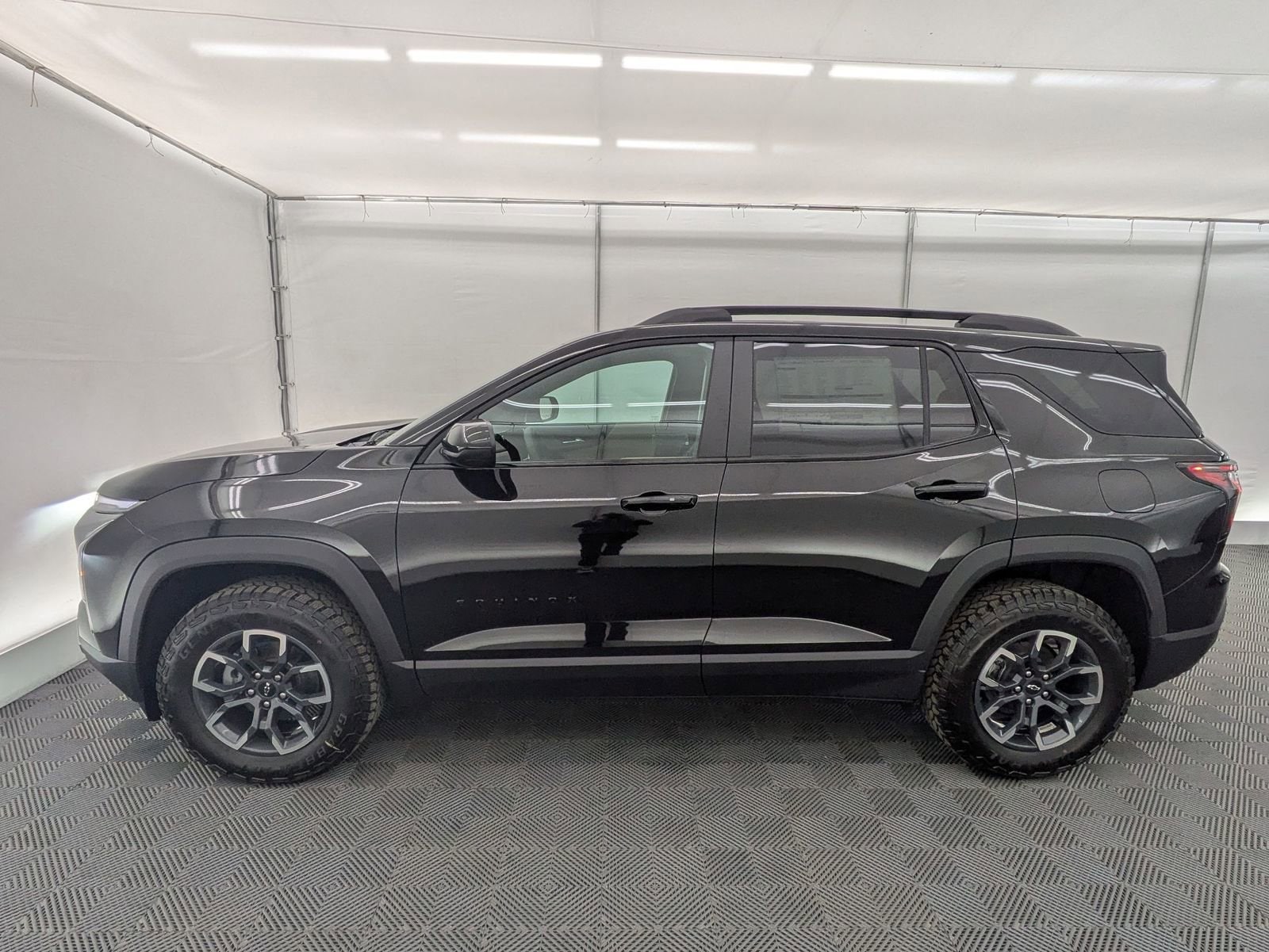 Thumbnail: 2026 Chevrolet Equinox - 3