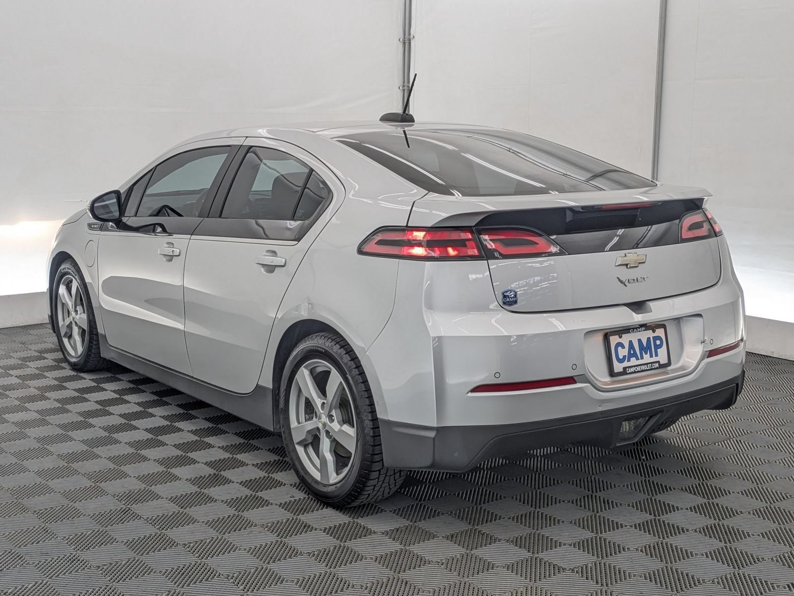 Thumbnail: 2015 Chevrolet Volt - 4