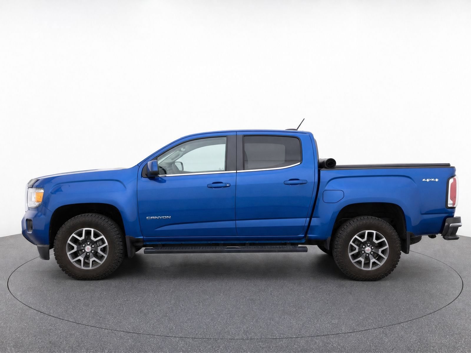 Thumbnail: 2018 GMC Canyon - 3