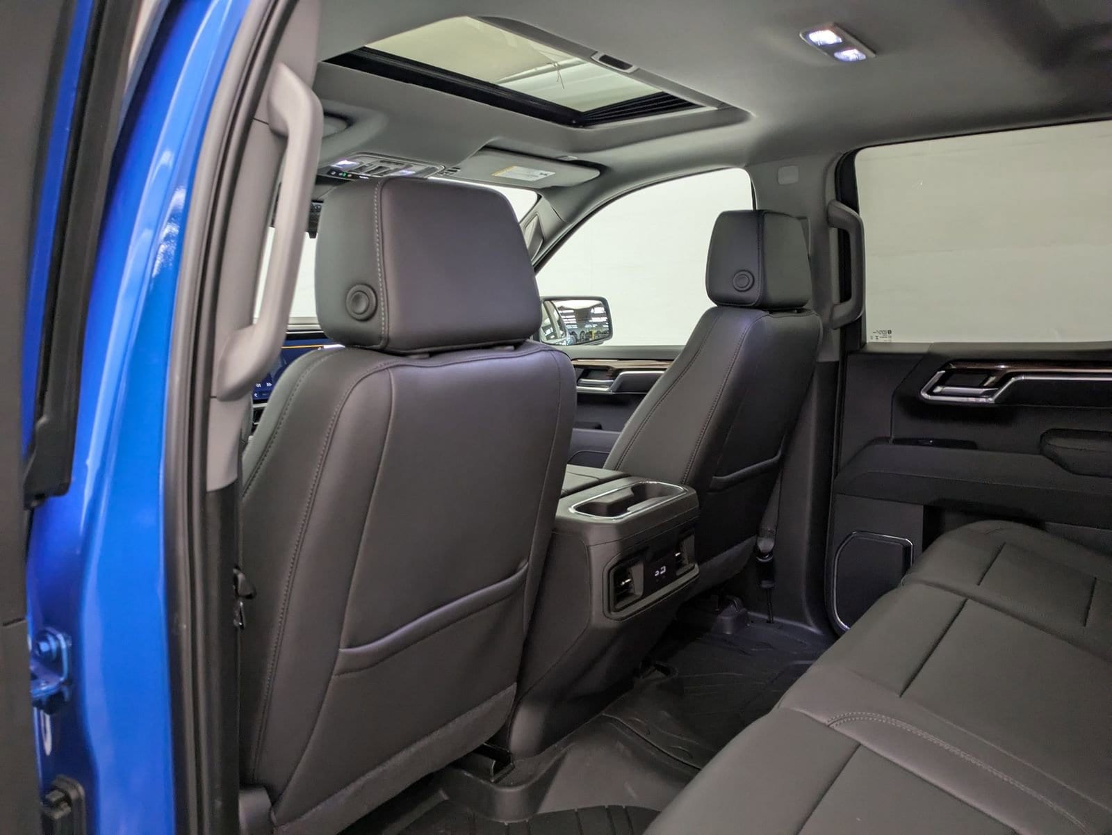 Thumbnail: 2025 Chevrolet Silverado 1500 - 21