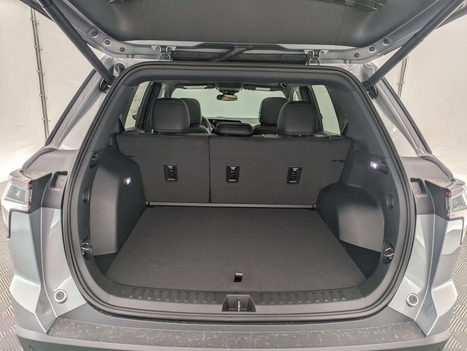 Thumbnail: 2026 Chevrolet Equinox - 32