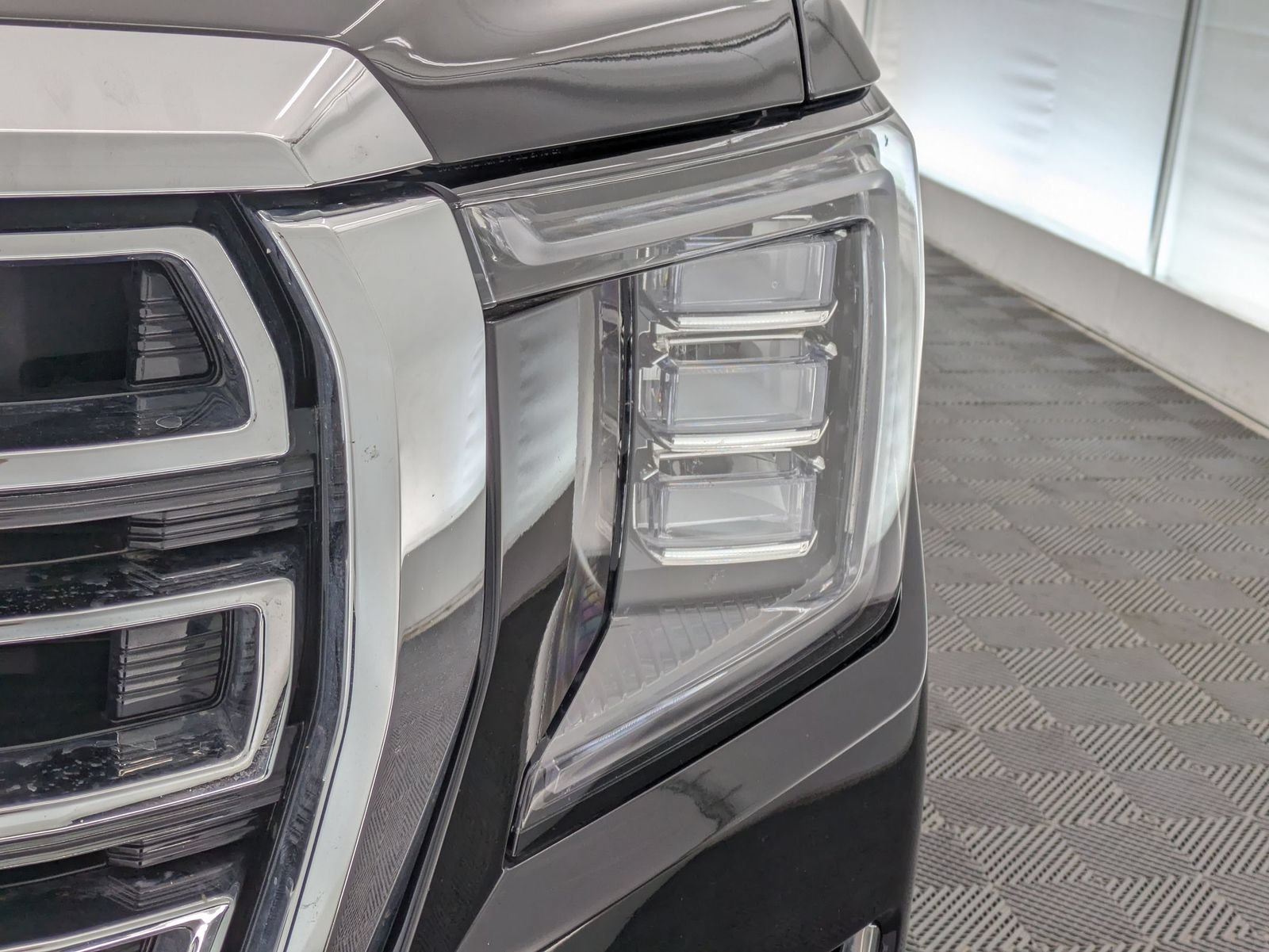 Thumbnail: 2023 GMC Yukon - 9