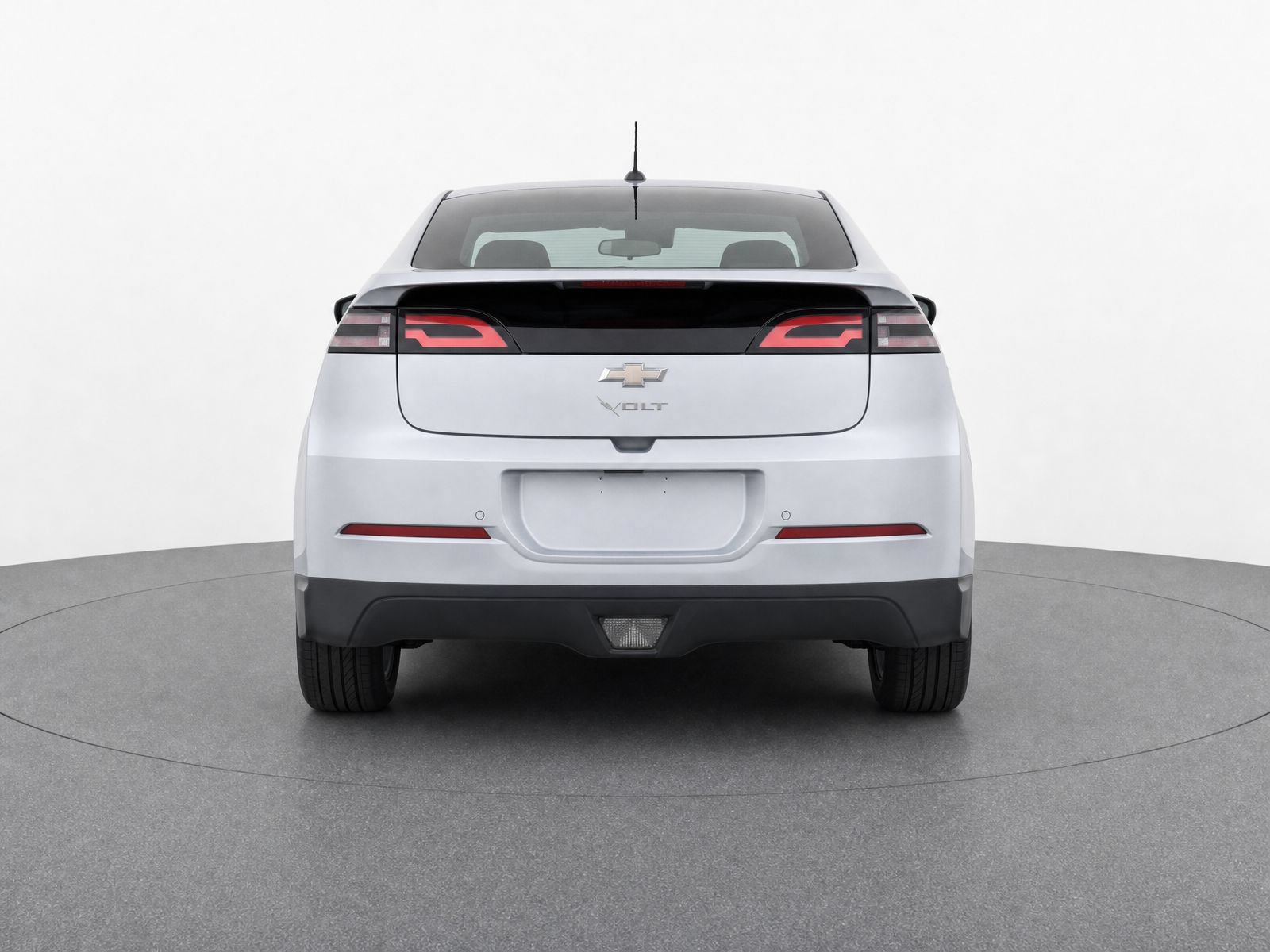 Thumbnail: 2015 Chevrolet Volt - 3