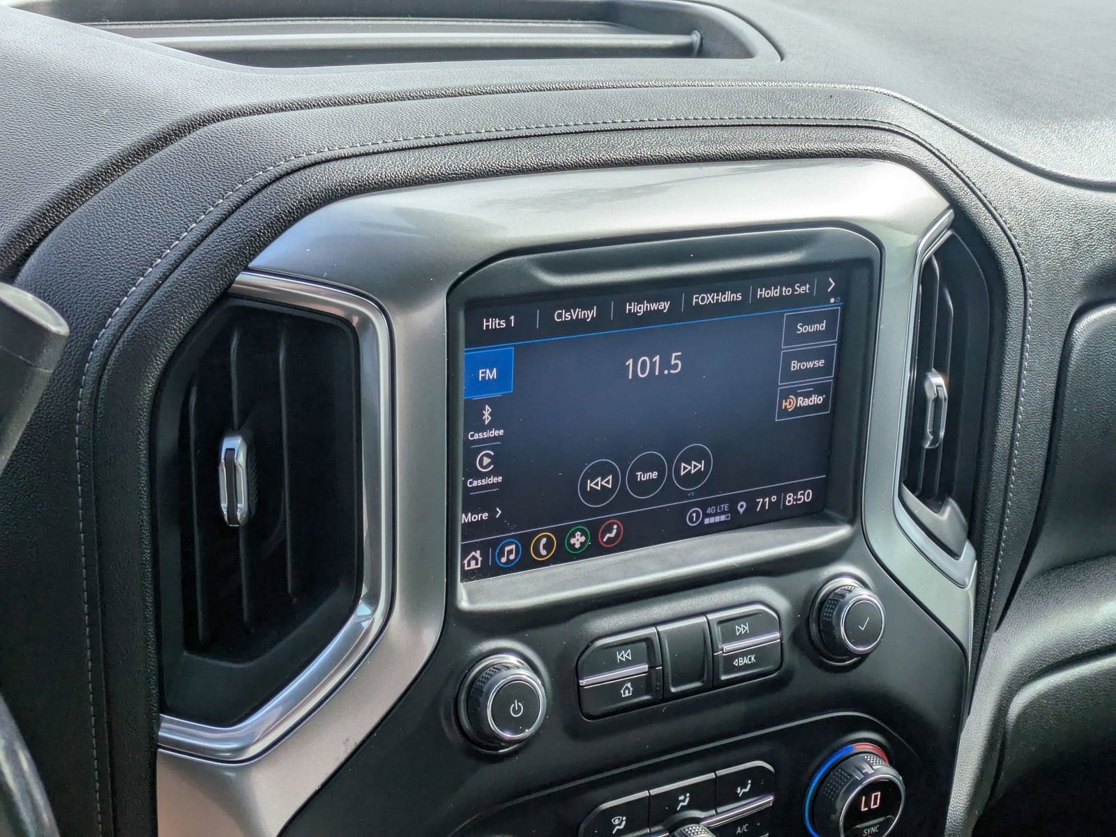 Thumbnail: 2021 Chevrolet Silverado 2500 - 30