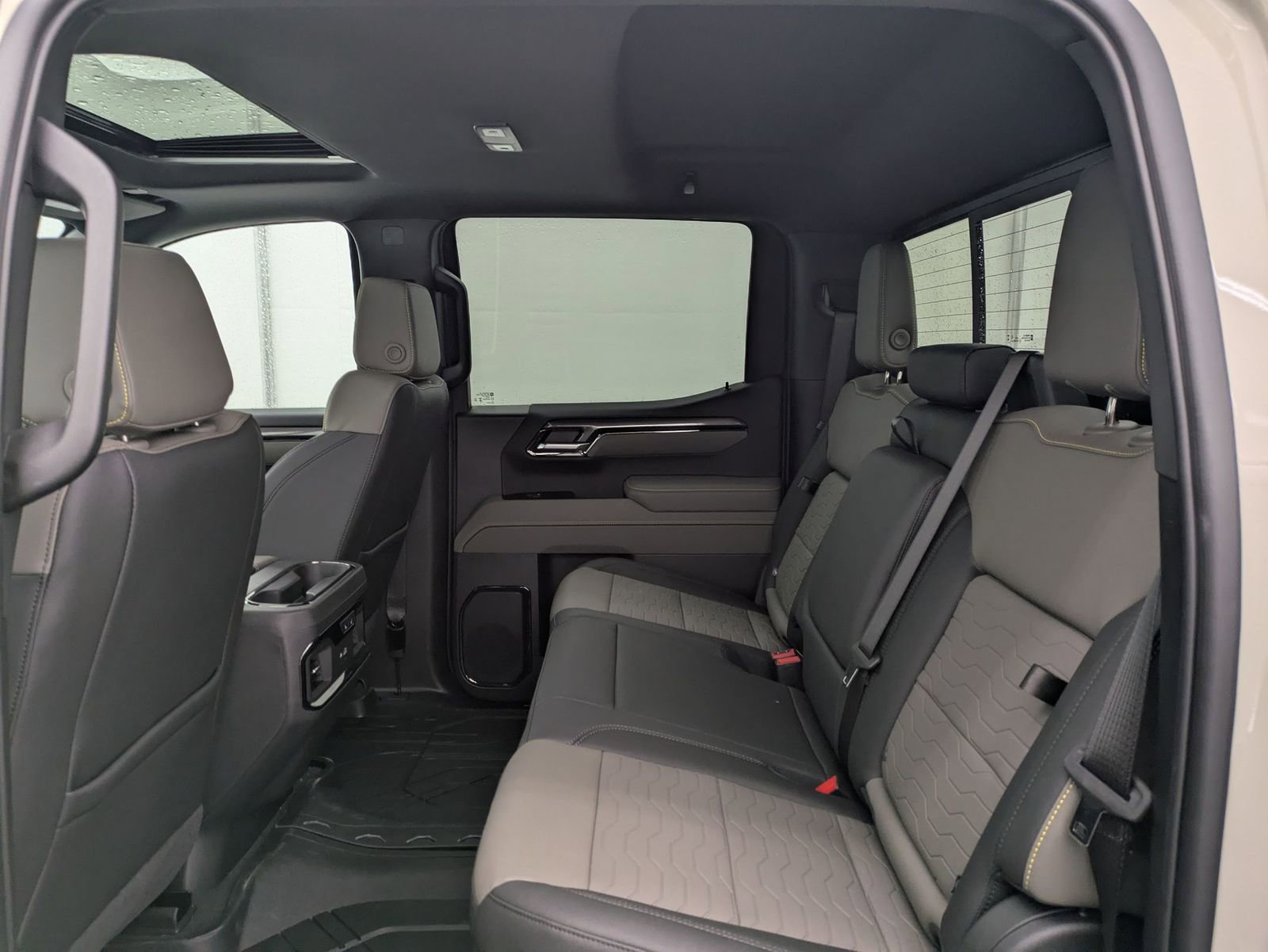Thumbnail: 2026 Chevrolet Silverado 1500 - 23