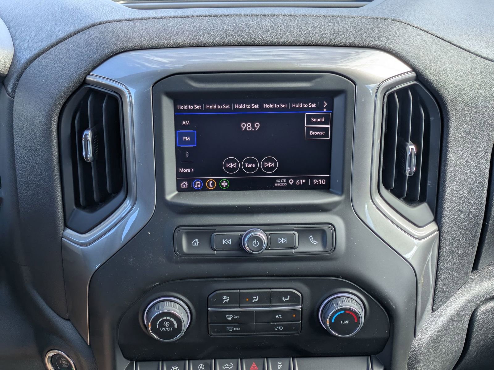 Thumbnail: 2026 Chevrolet Silverado 1500 - 23