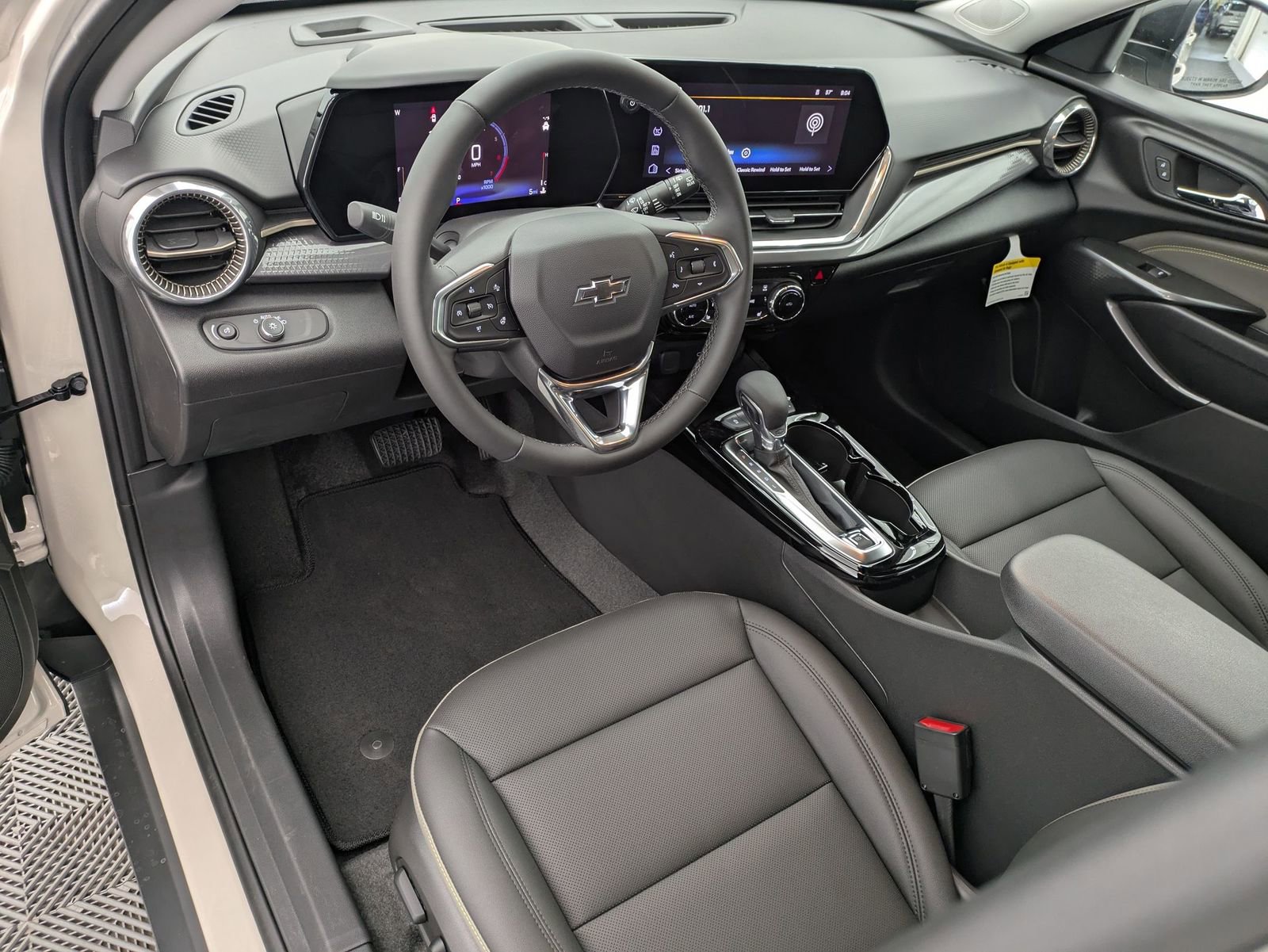 Thumbnail: 2026 Chevrolet Trax - 2