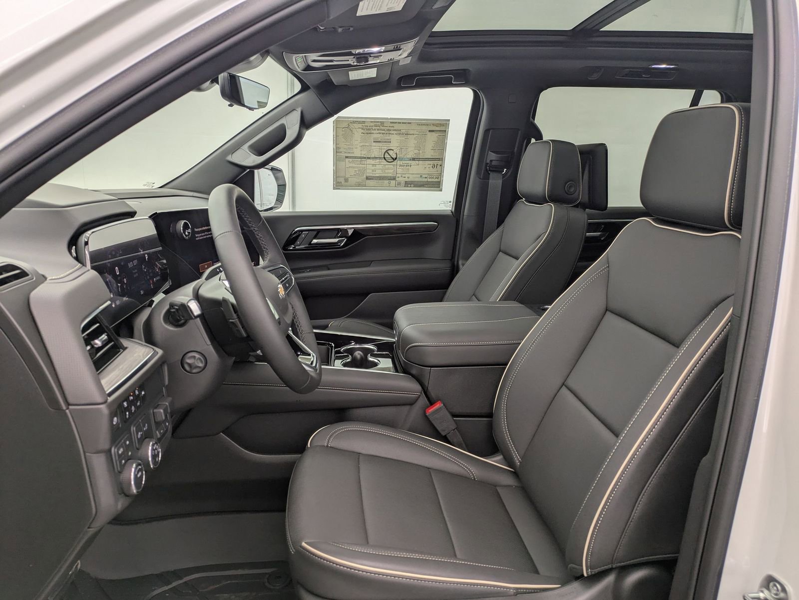 Thumbnail: 2025 Chevrolet Tahoe - 17