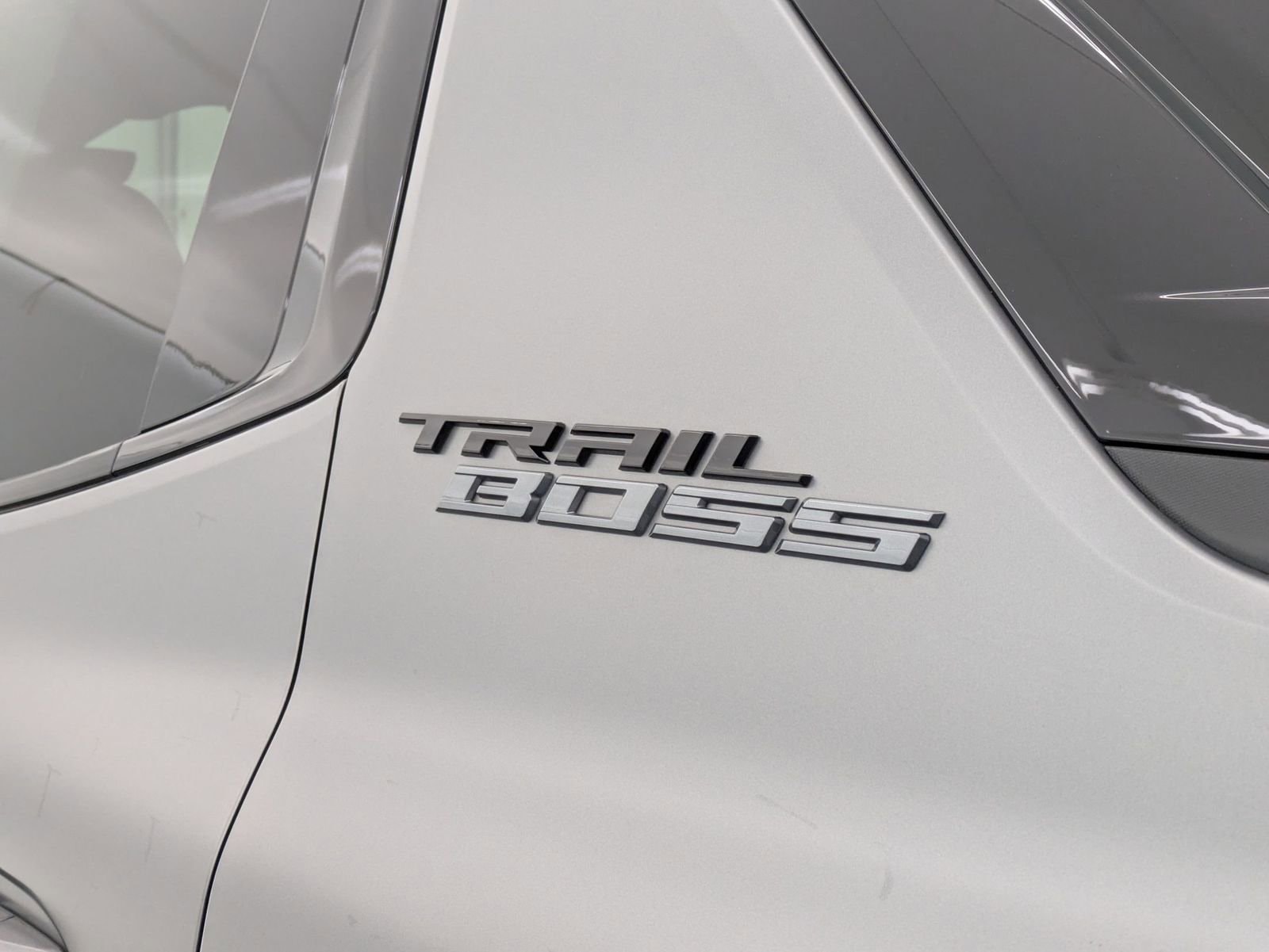 Thumbnail: 2026 Chevrolet Silverado EV - 11