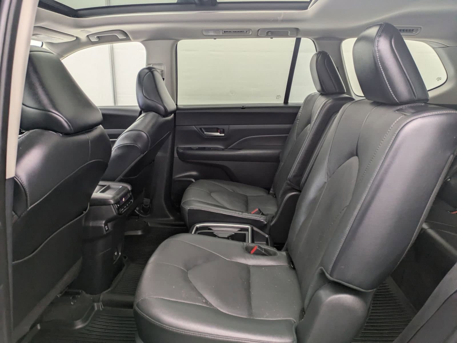 Thumbnail: 2024 Toyota Grand Highlander - 20