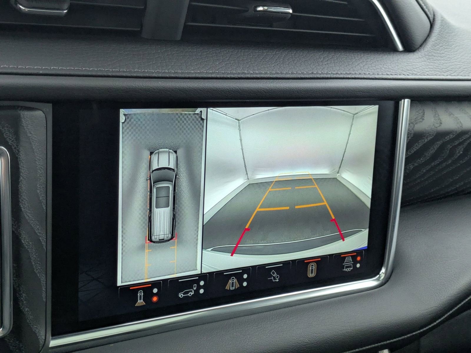 Thumbnail: 2024 GMC Yukon - 29