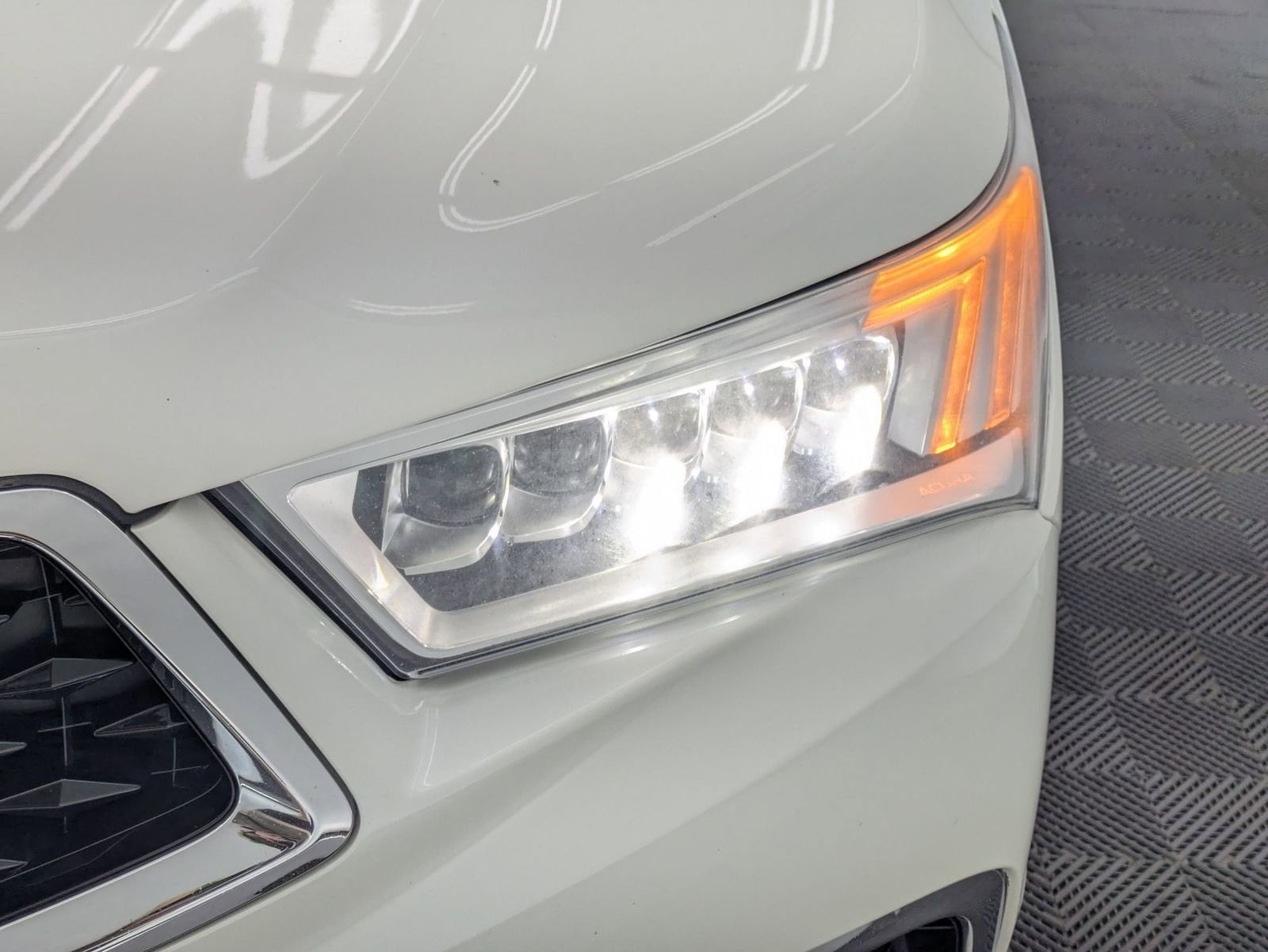 Thumbnail: 2017 Acura MDX - 10