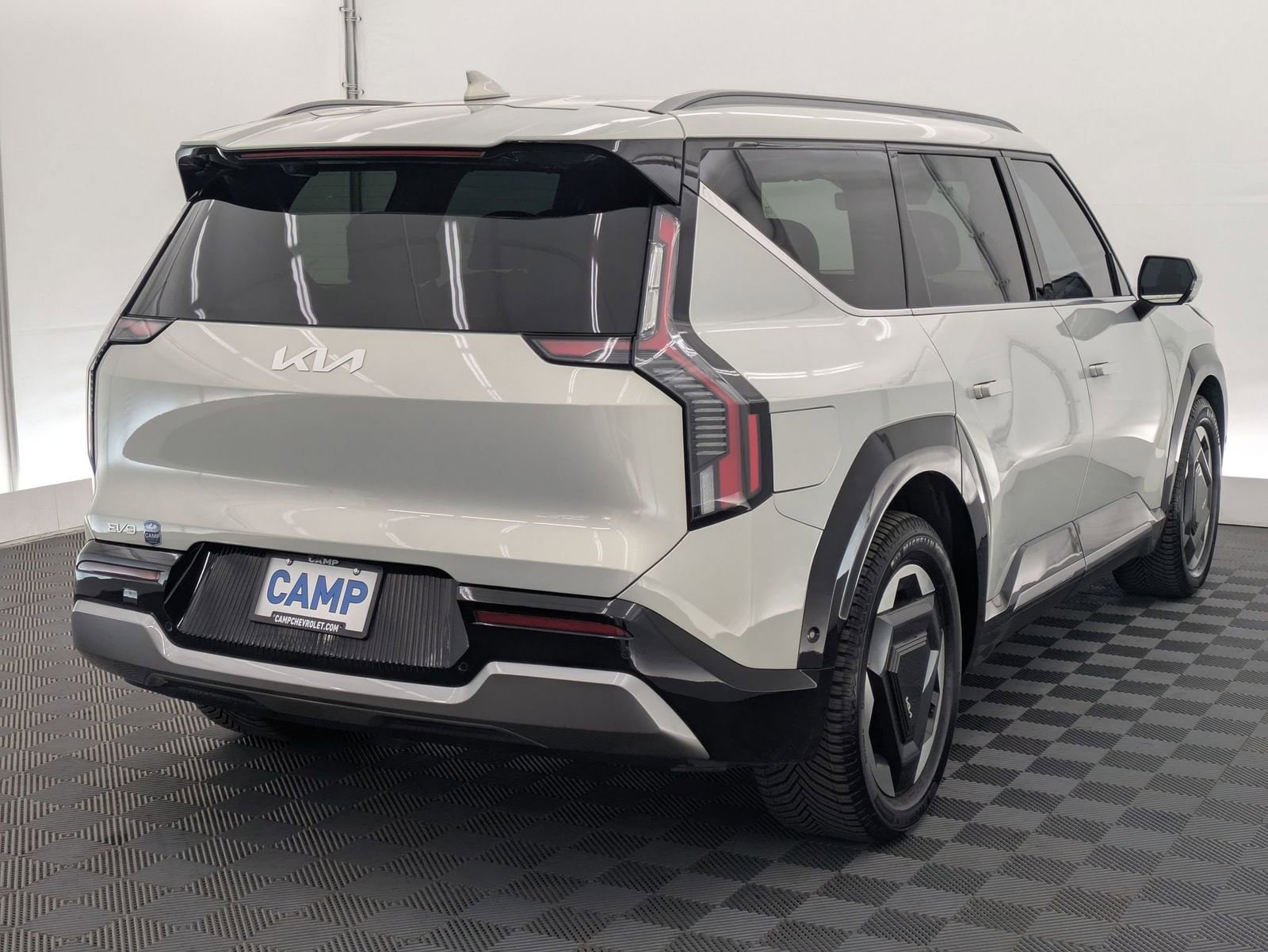Thumbnail: 2024 Kia EV9 - 6