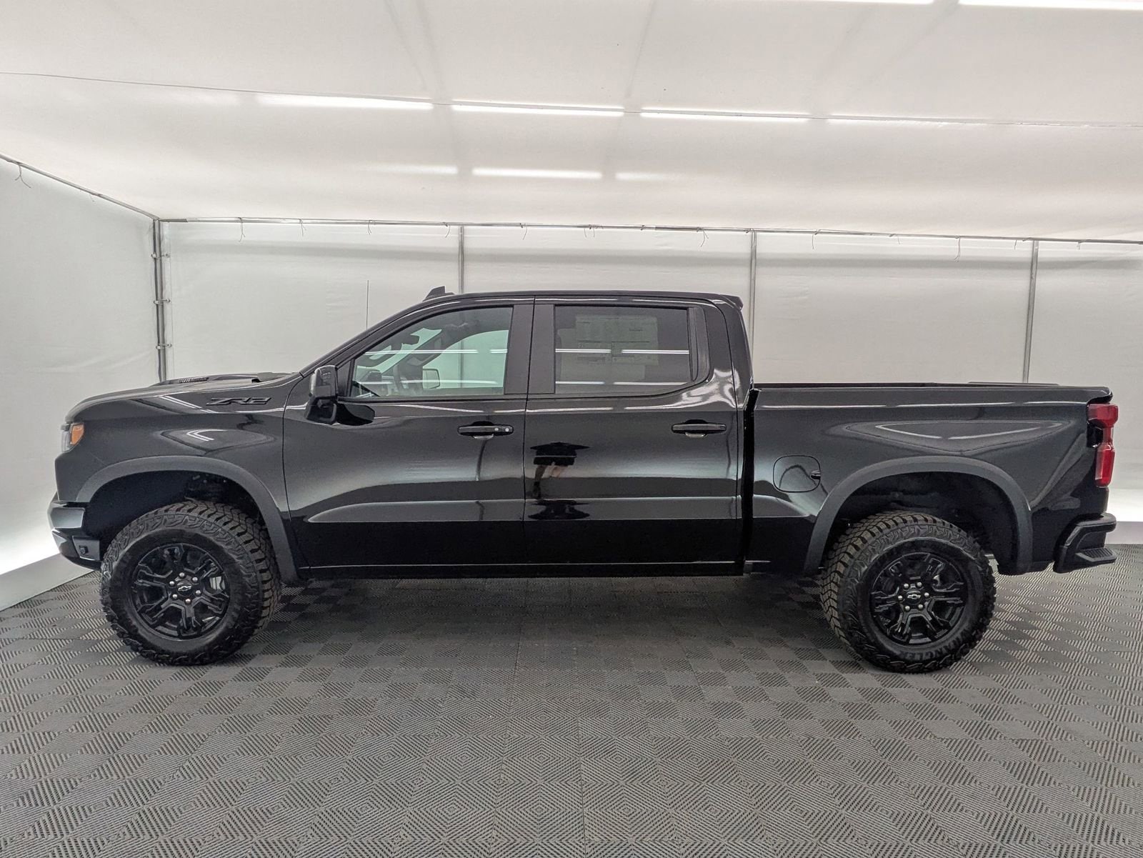 Thumbnail: 2026 Chevrolet Silverado 1500 - 3