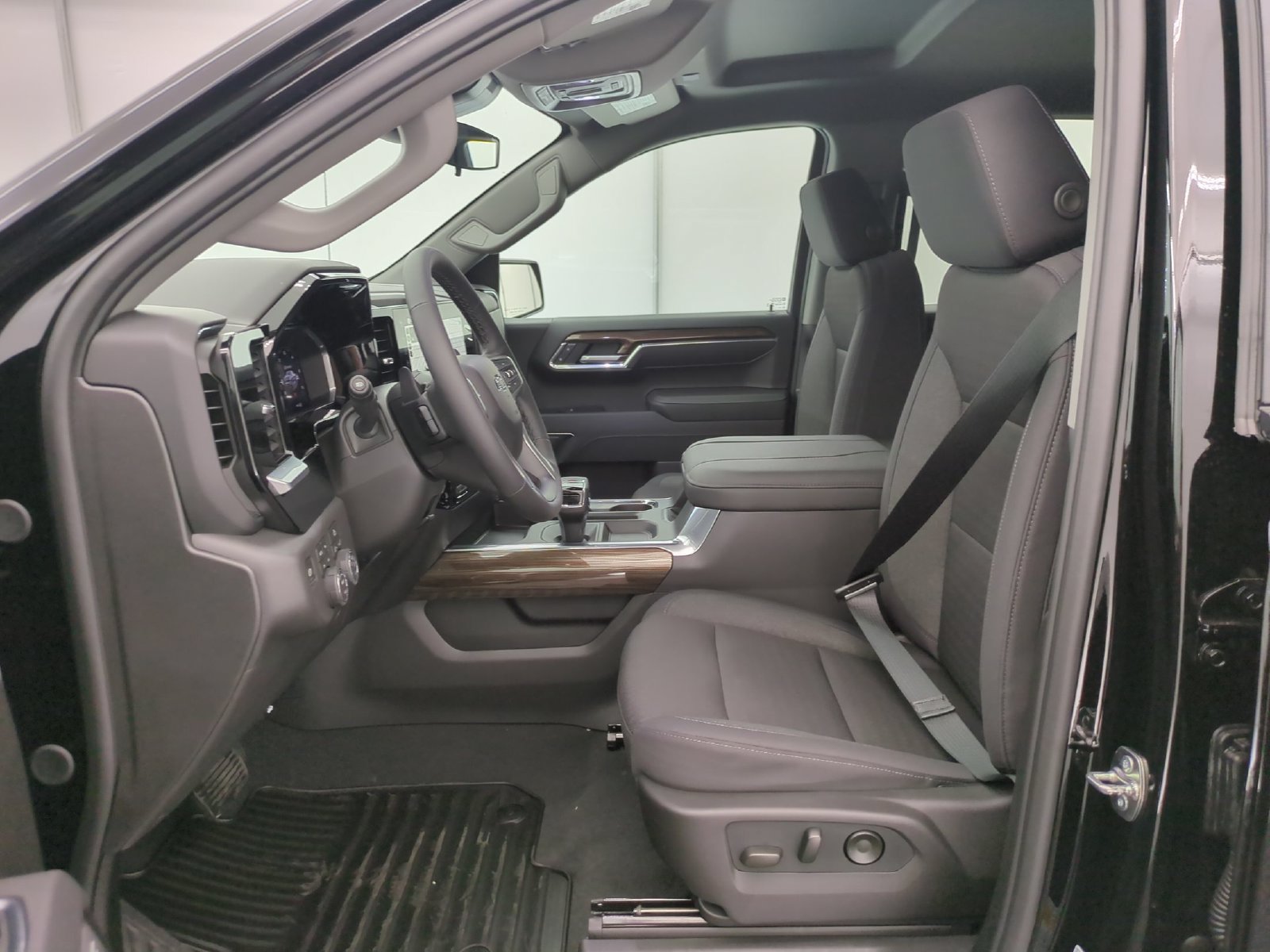2026 Chevrolet Silverado 1500 RST - Photo 15