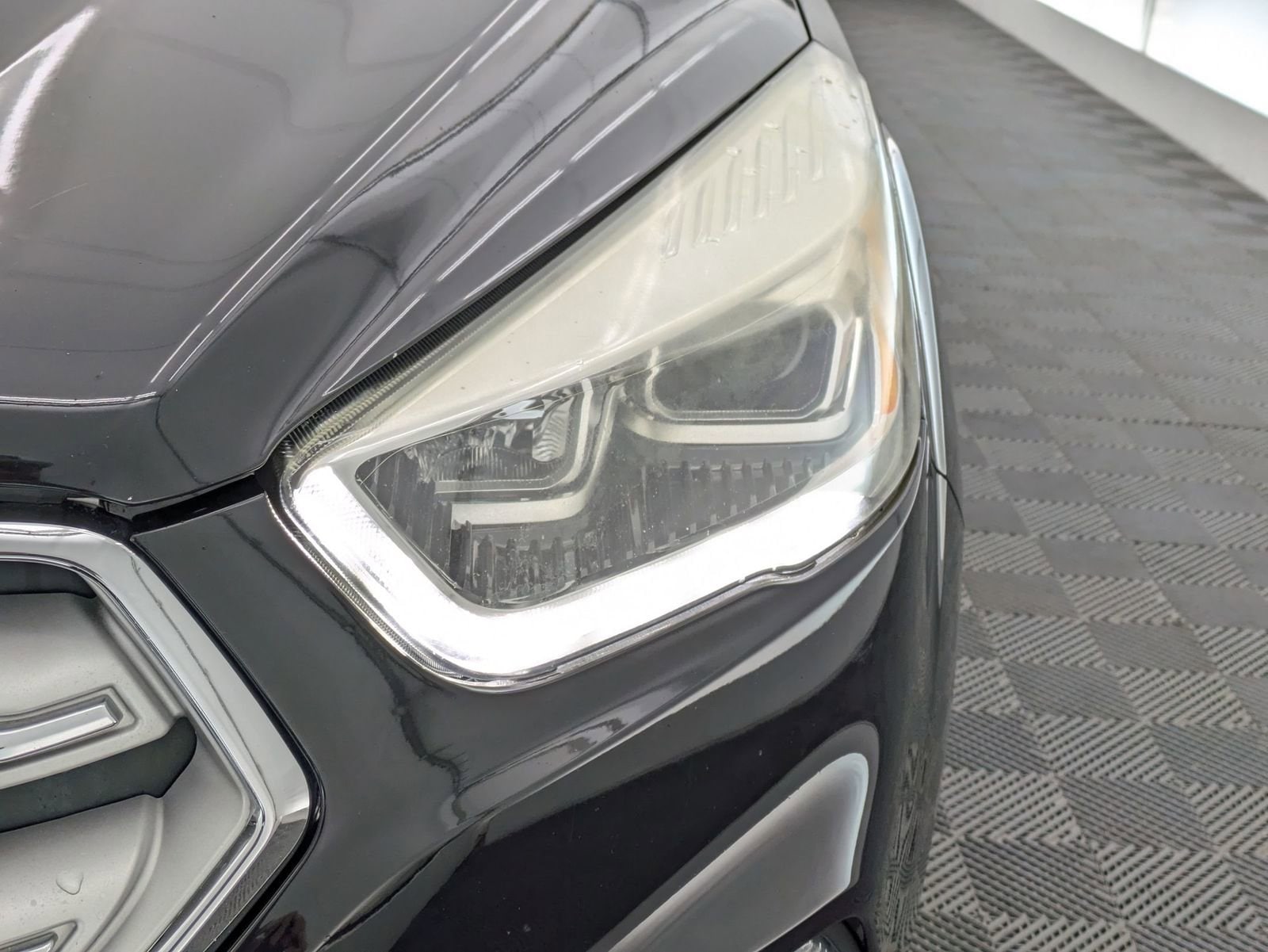 Thumbnail: 2018 Ford Escape - 10