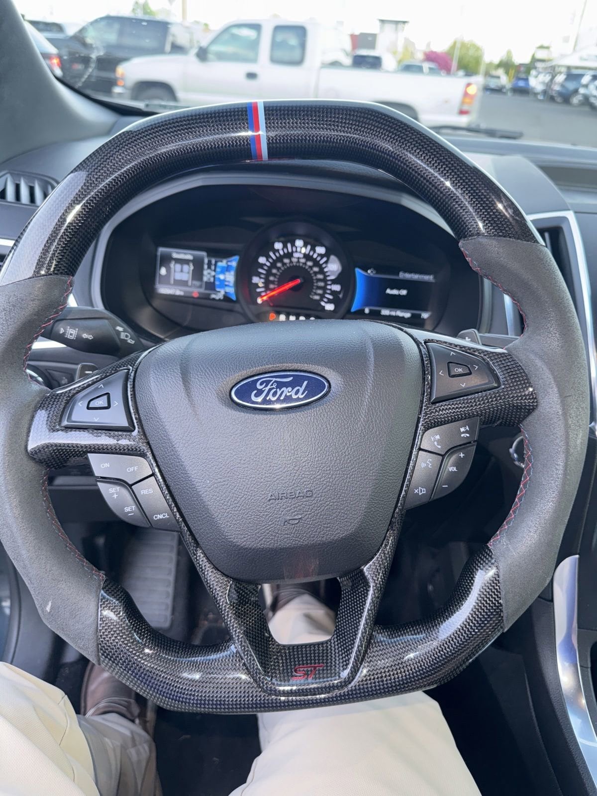 Thumbnail: 2023 Ford Edge - 7