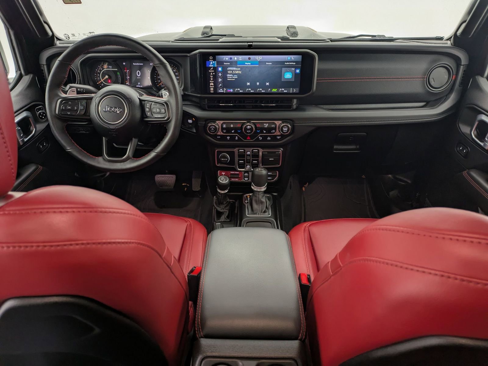 2024 Jeep Wrangler 4-Door Rubicon - Photo 17