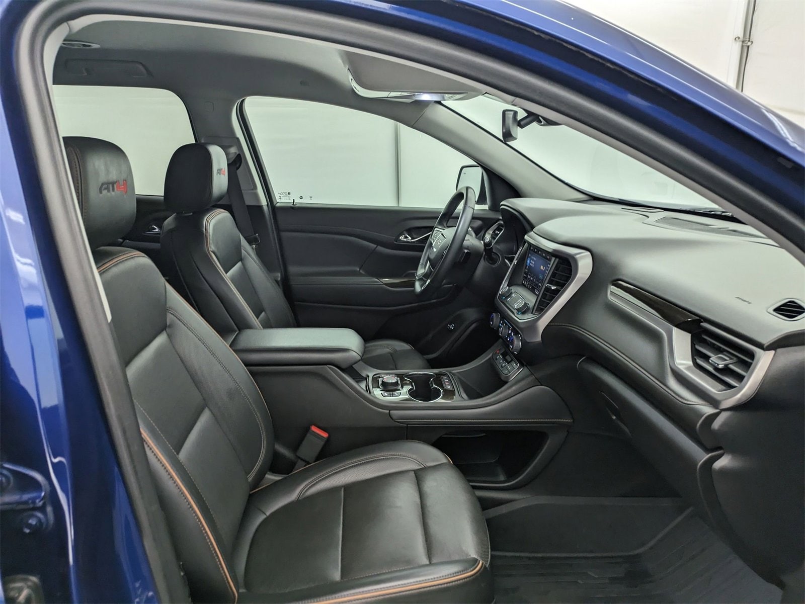 Thumbnail: 2023 GMC Acadia - 22