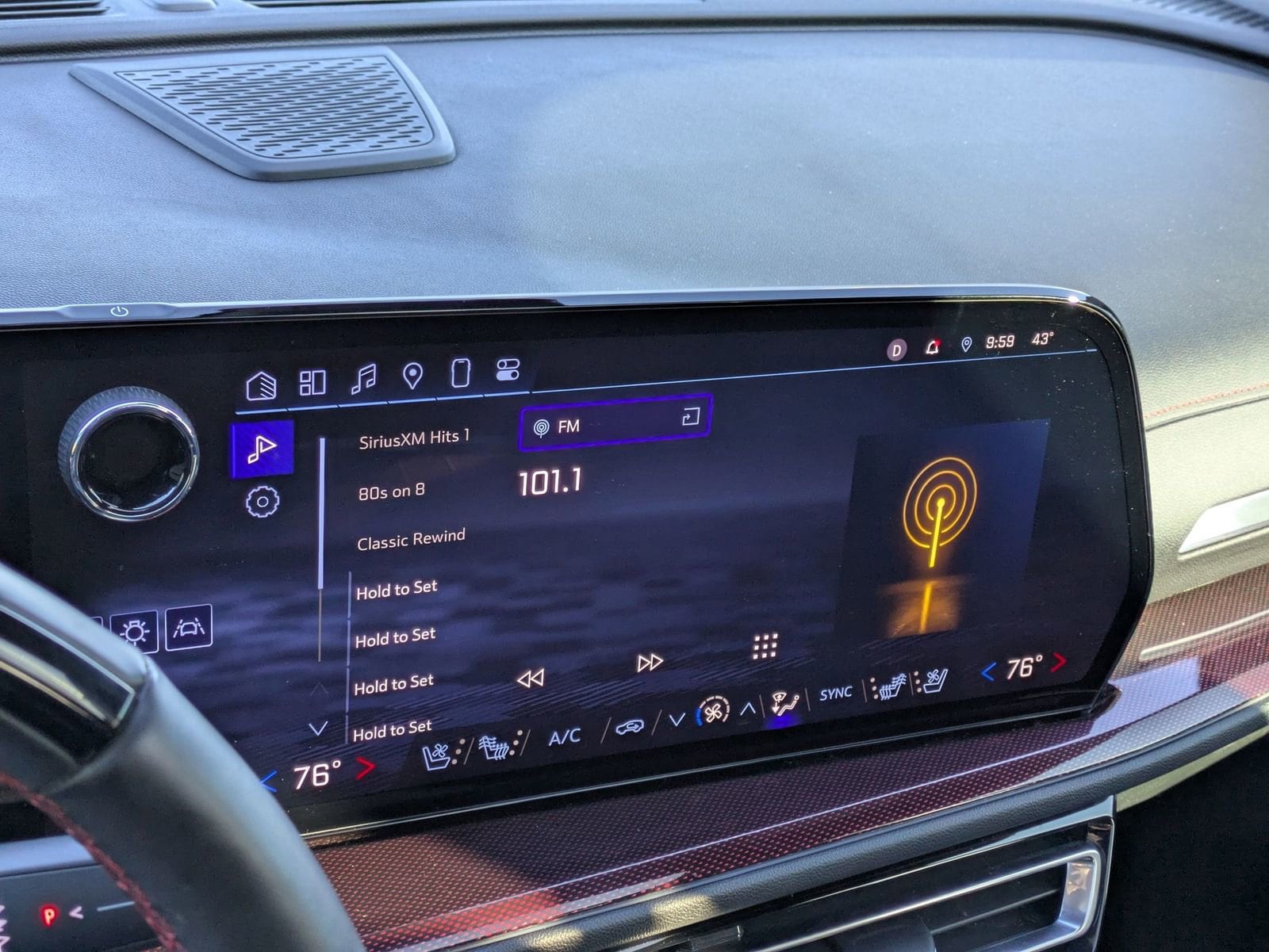 Thumbnail: 2024 Chevrolet Traverse - 30