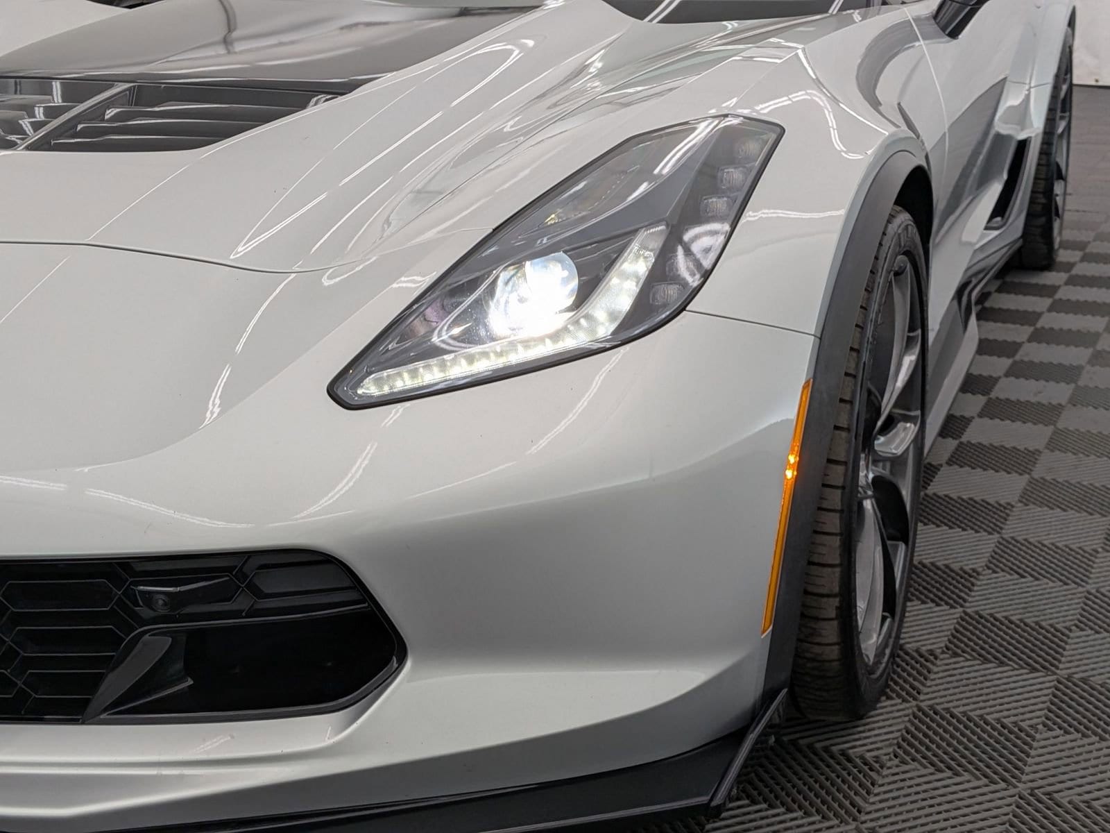 Thumbnail: 2019 Chevrolet Corvette - 9